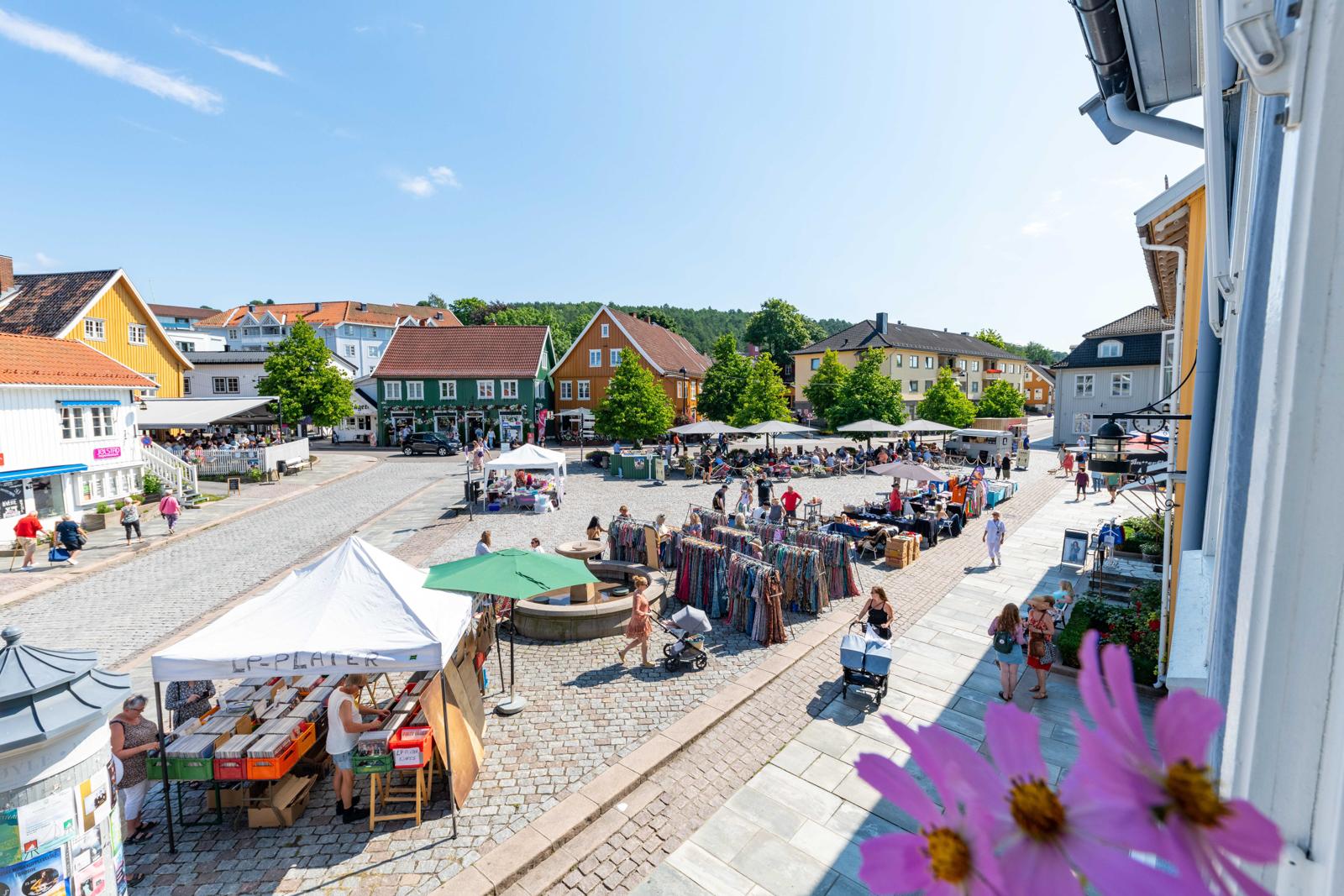 Drøbak torg Foto Visitdrobakoscarsborg.no_2