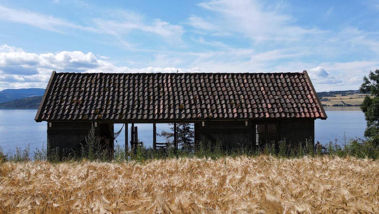 Overnatting ved Mjøsa i sommerfjøset