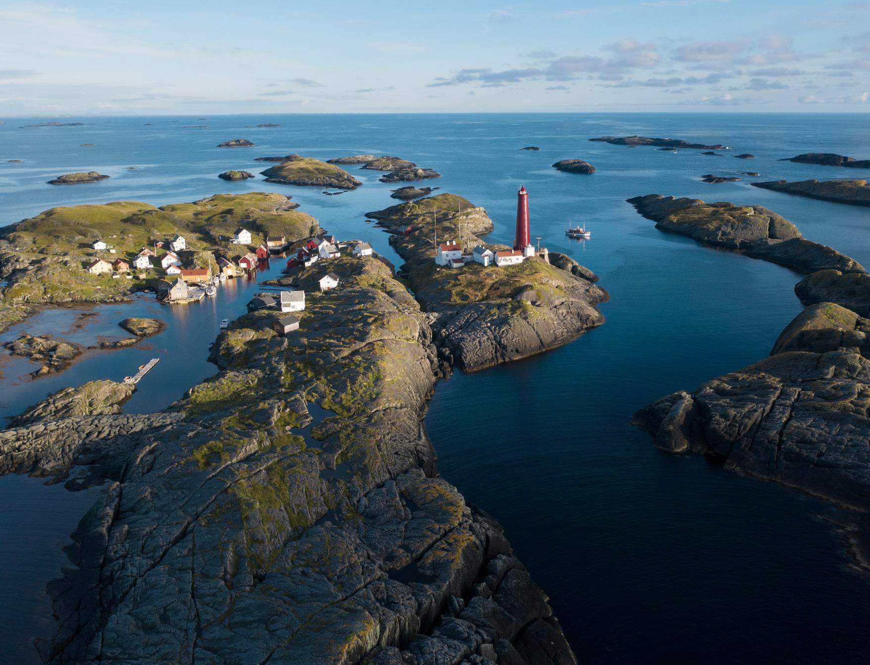 Lighthouse Safari to Utvær