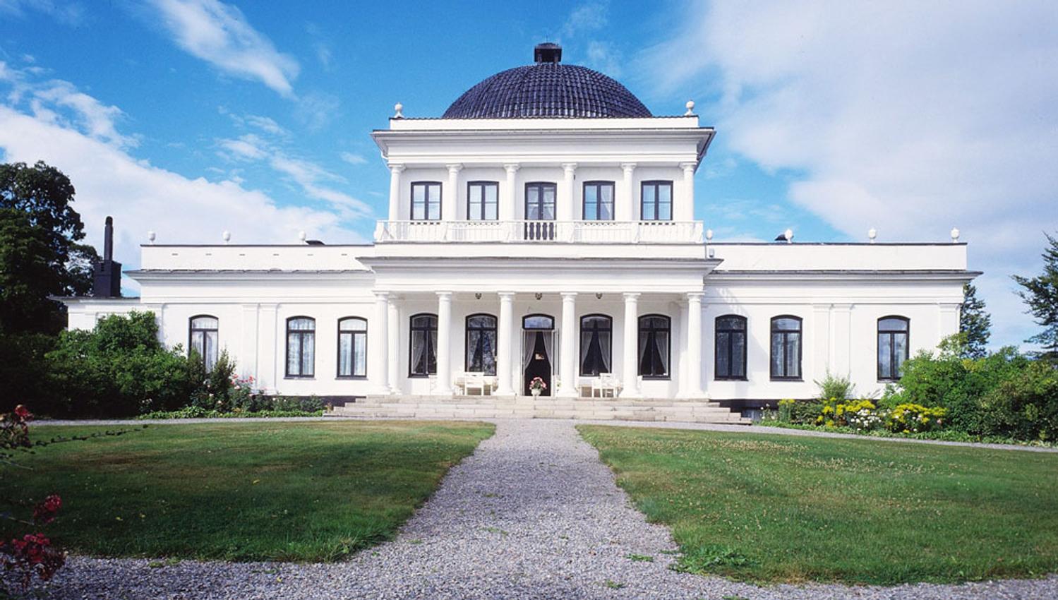 stately Ulefos Hovedgaard in Ulefoss