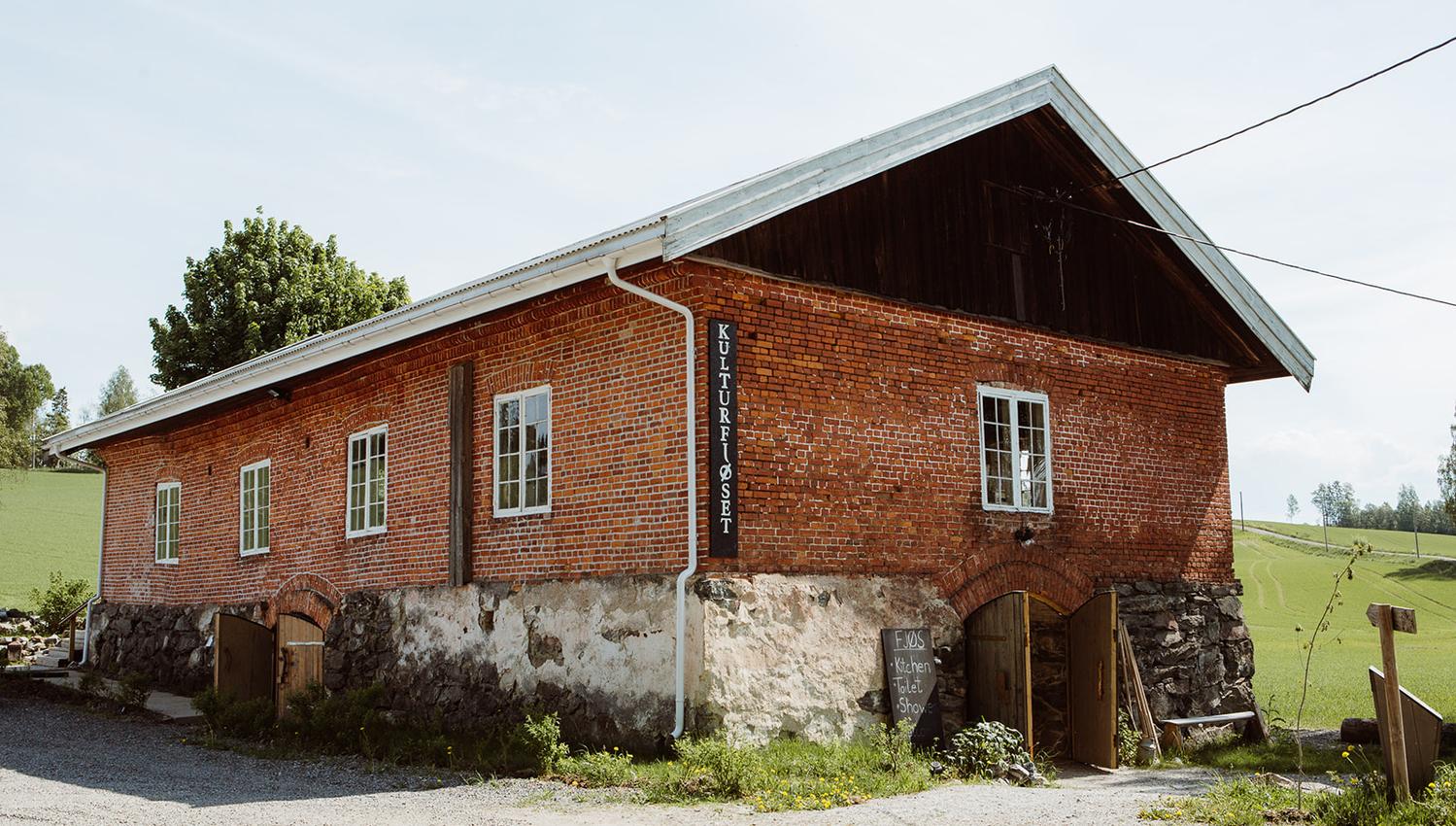 Barn in bricks