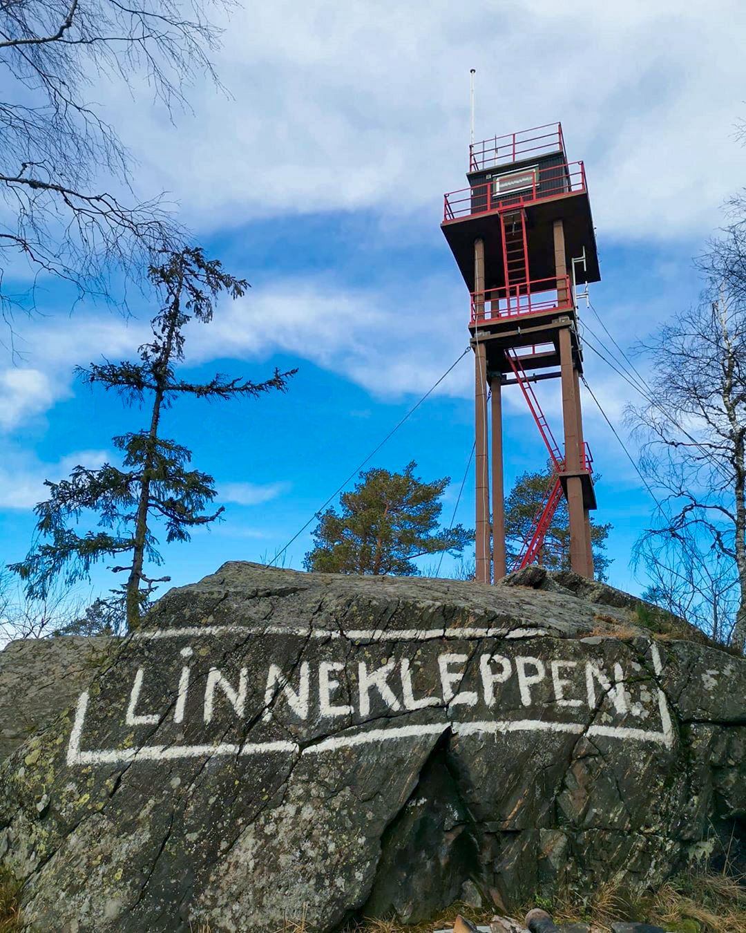 Linnekleppen tekst og tårn