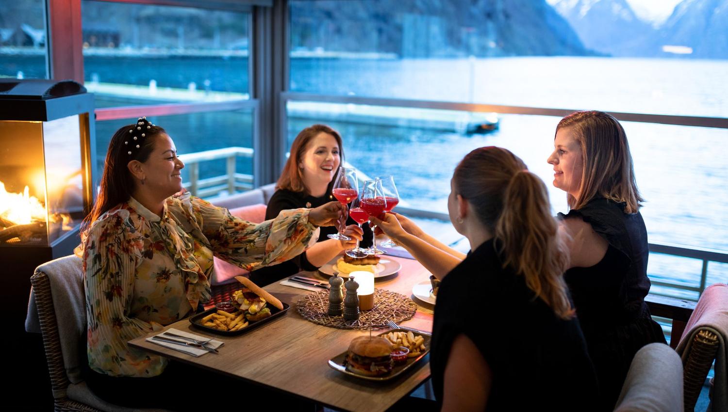 Flåm Marina Terrace