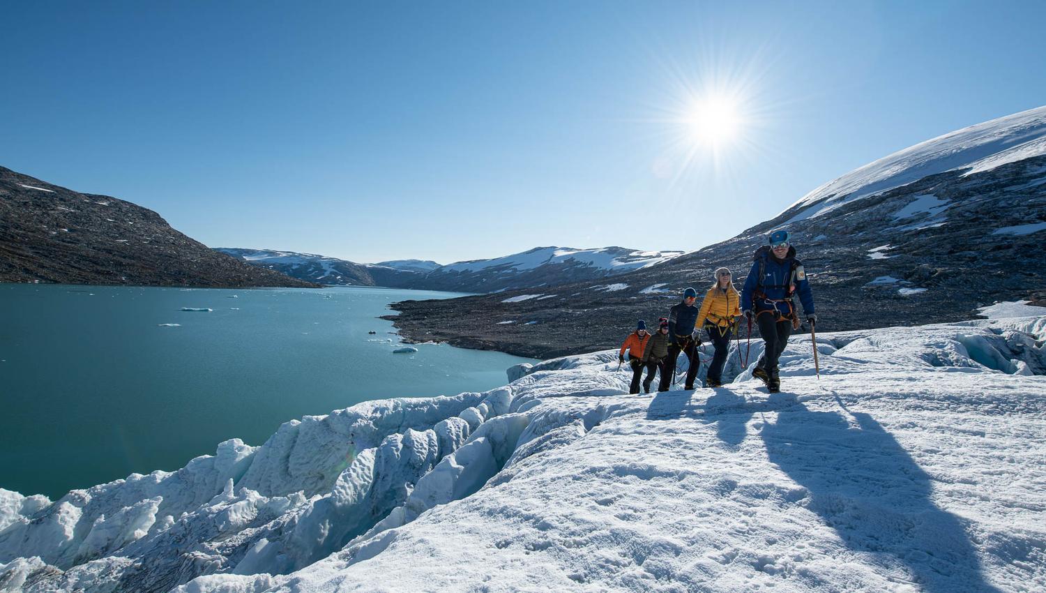 Brevandring & kajakkpadling, Austdalsbreen