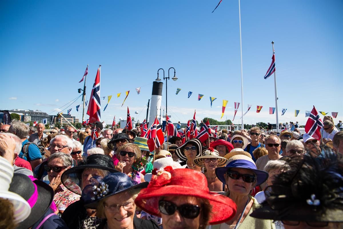 Skibladner ved brygga