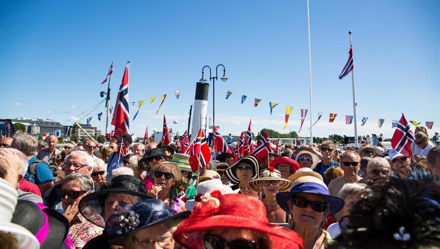 Skibladner ved brygga