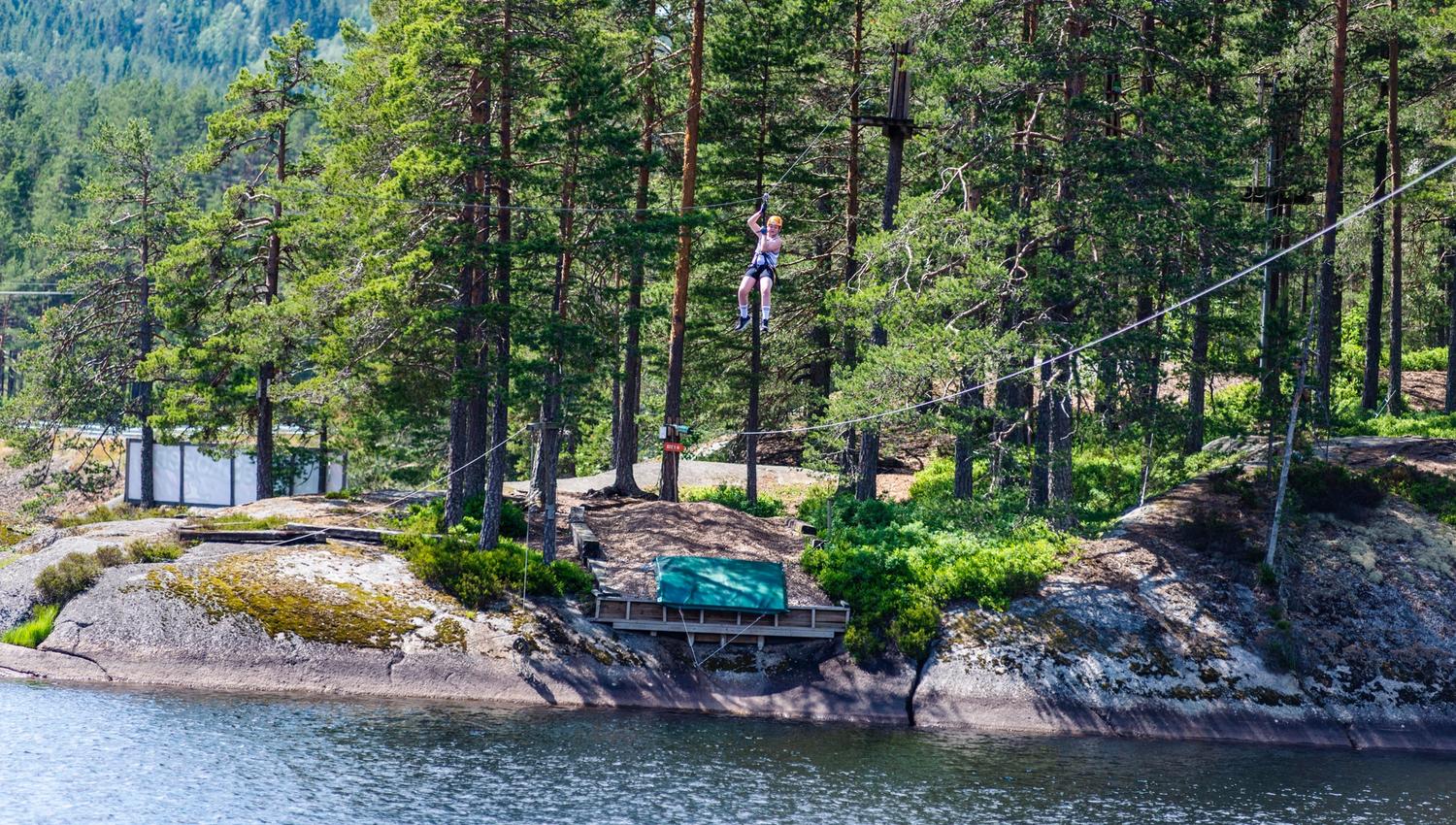 Zipline fra vestre del av Klatreskogen