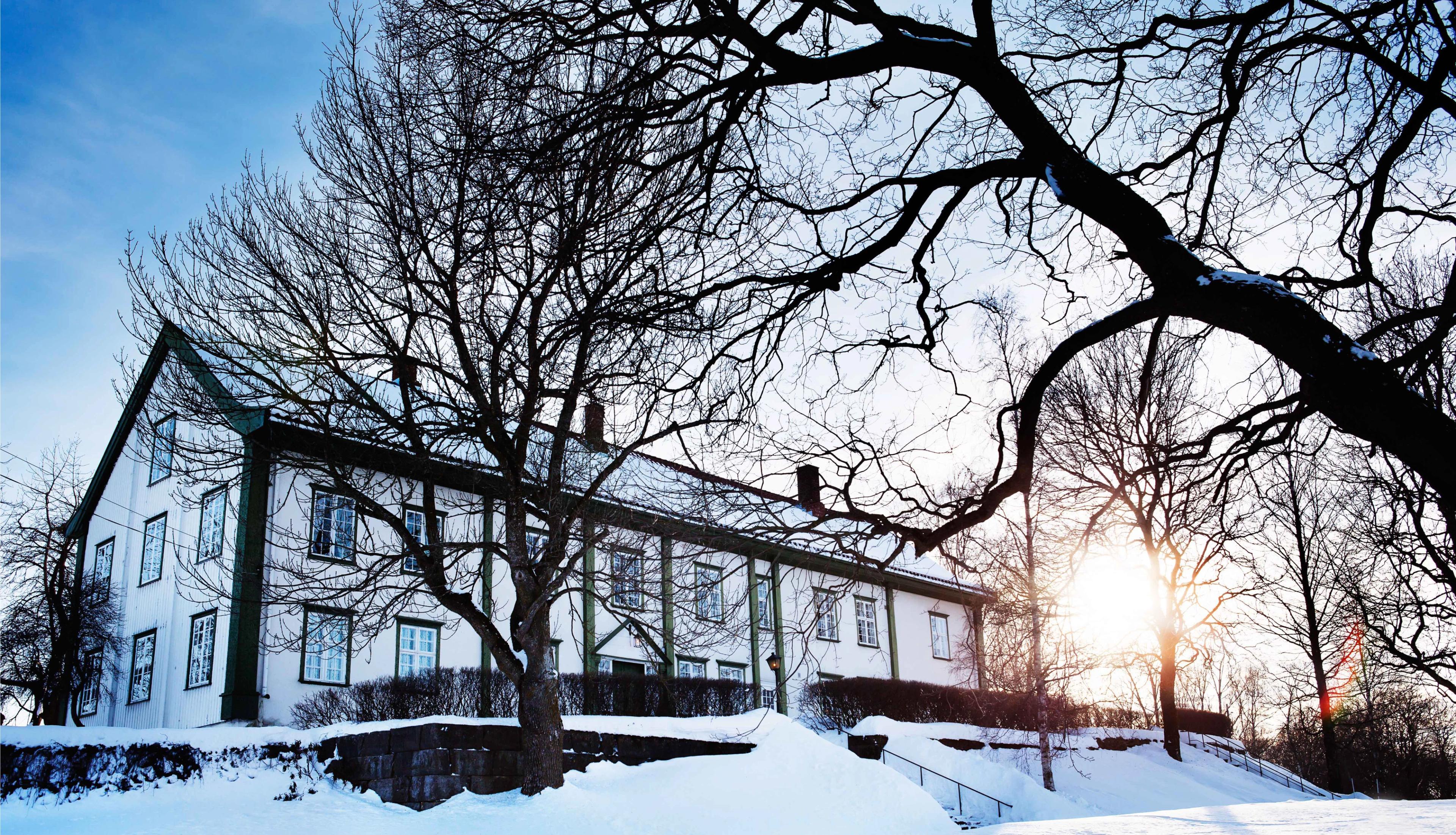 Hoel Gård - The Manor by Lake Mjøsa