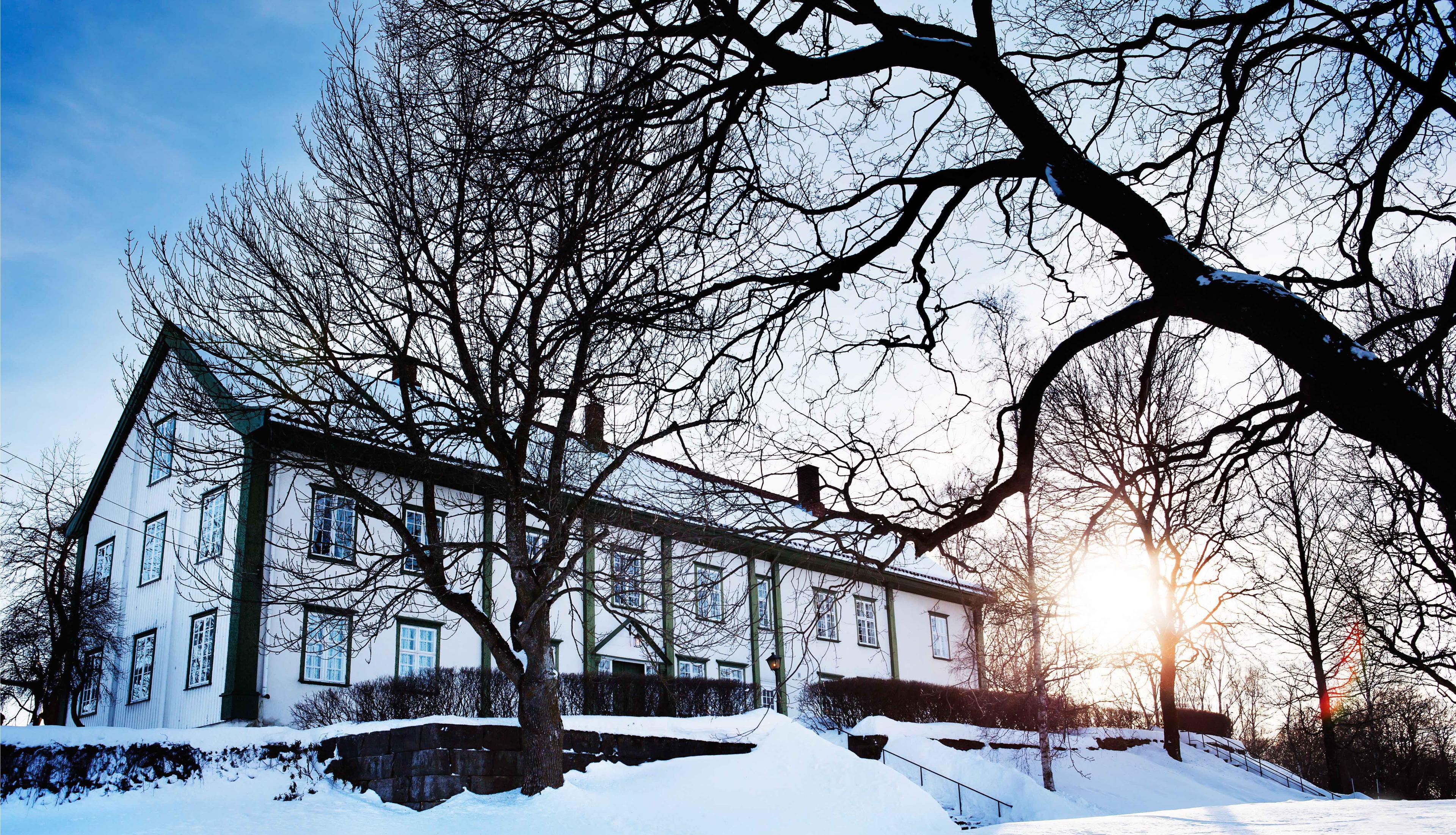 Hoel Gård - The Manor by Lake Mjøsa