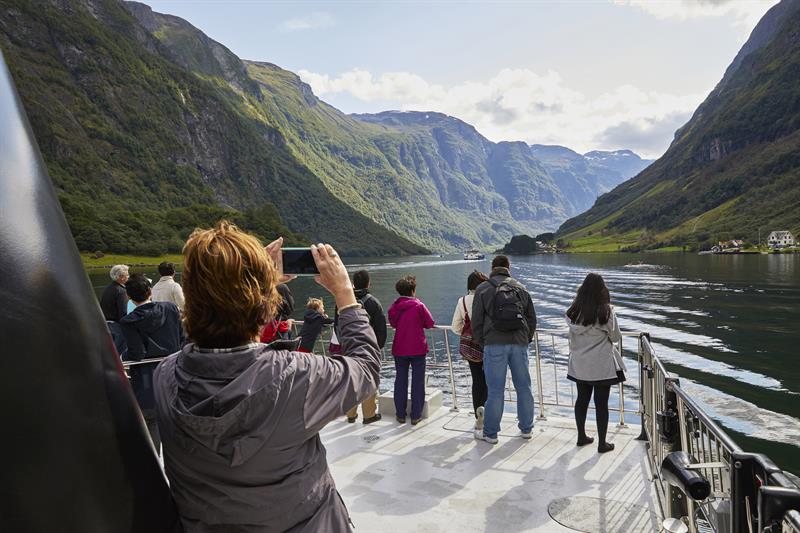 Fjord cruise between Gudvangen and Flåm