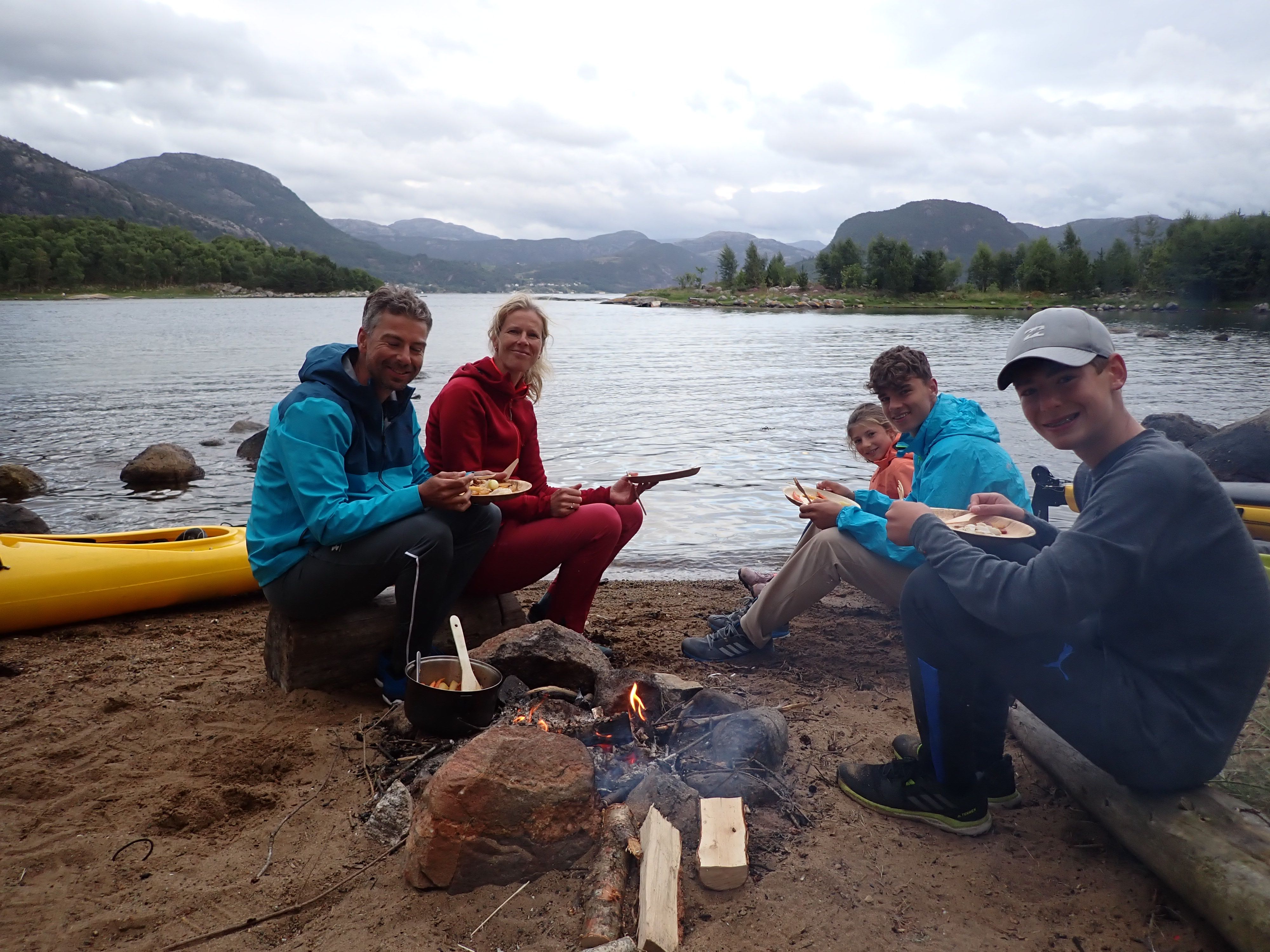 2 day guided kayaking tour in Oygarden