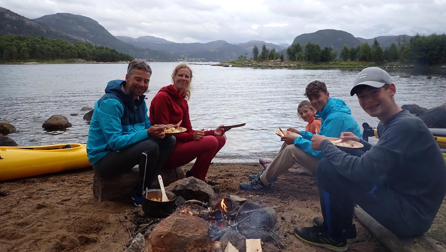2 day guided kayaking tour in Oygarden