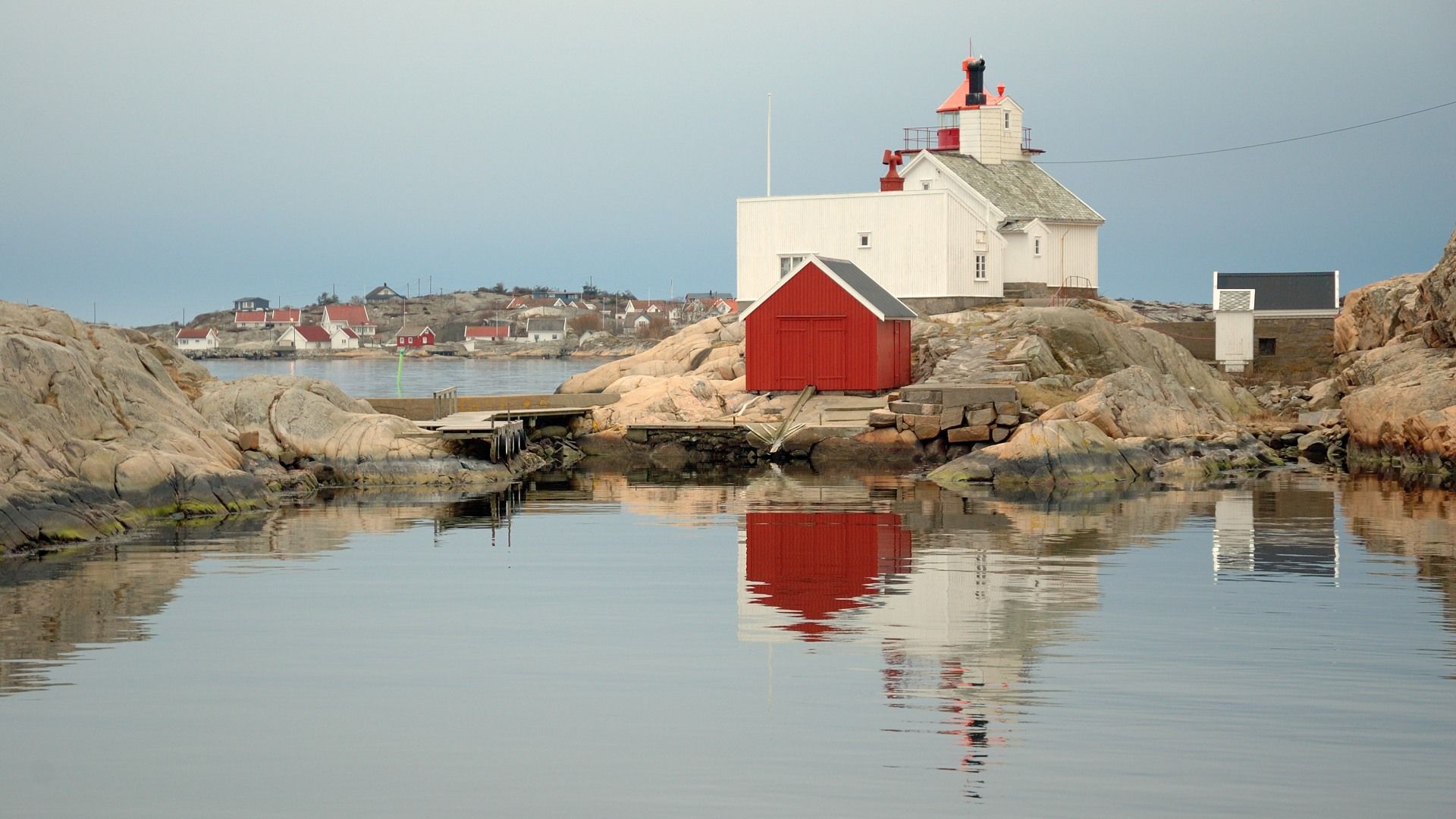 Homlungen fyr mot Lauer