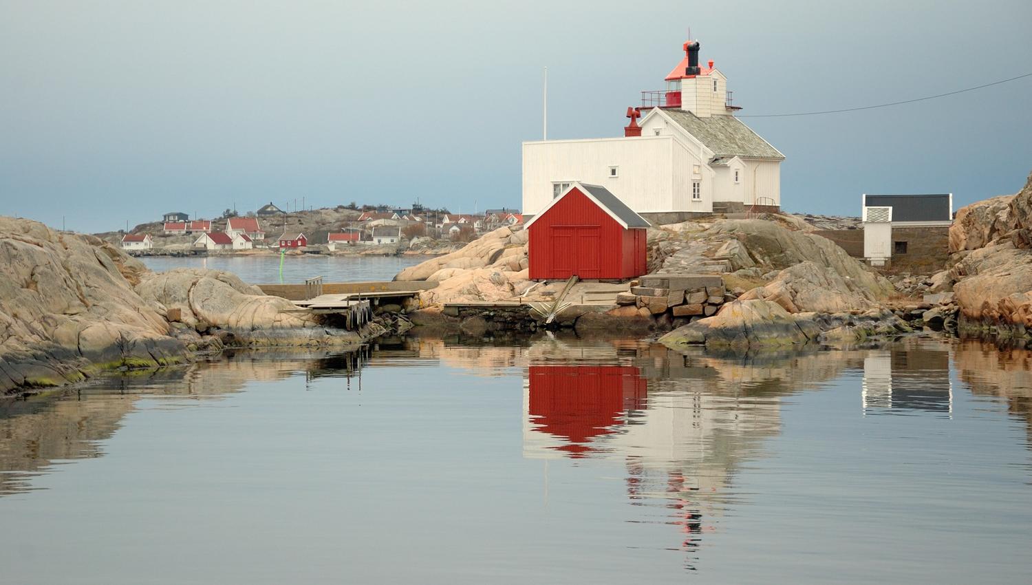Homlungen fyr mot Lauer