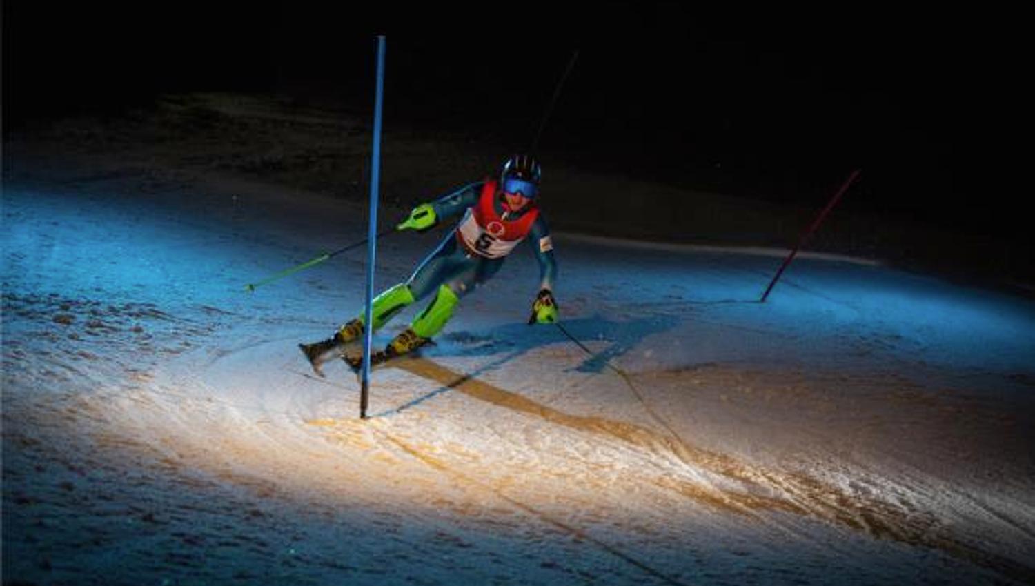 Alpinist in the dark