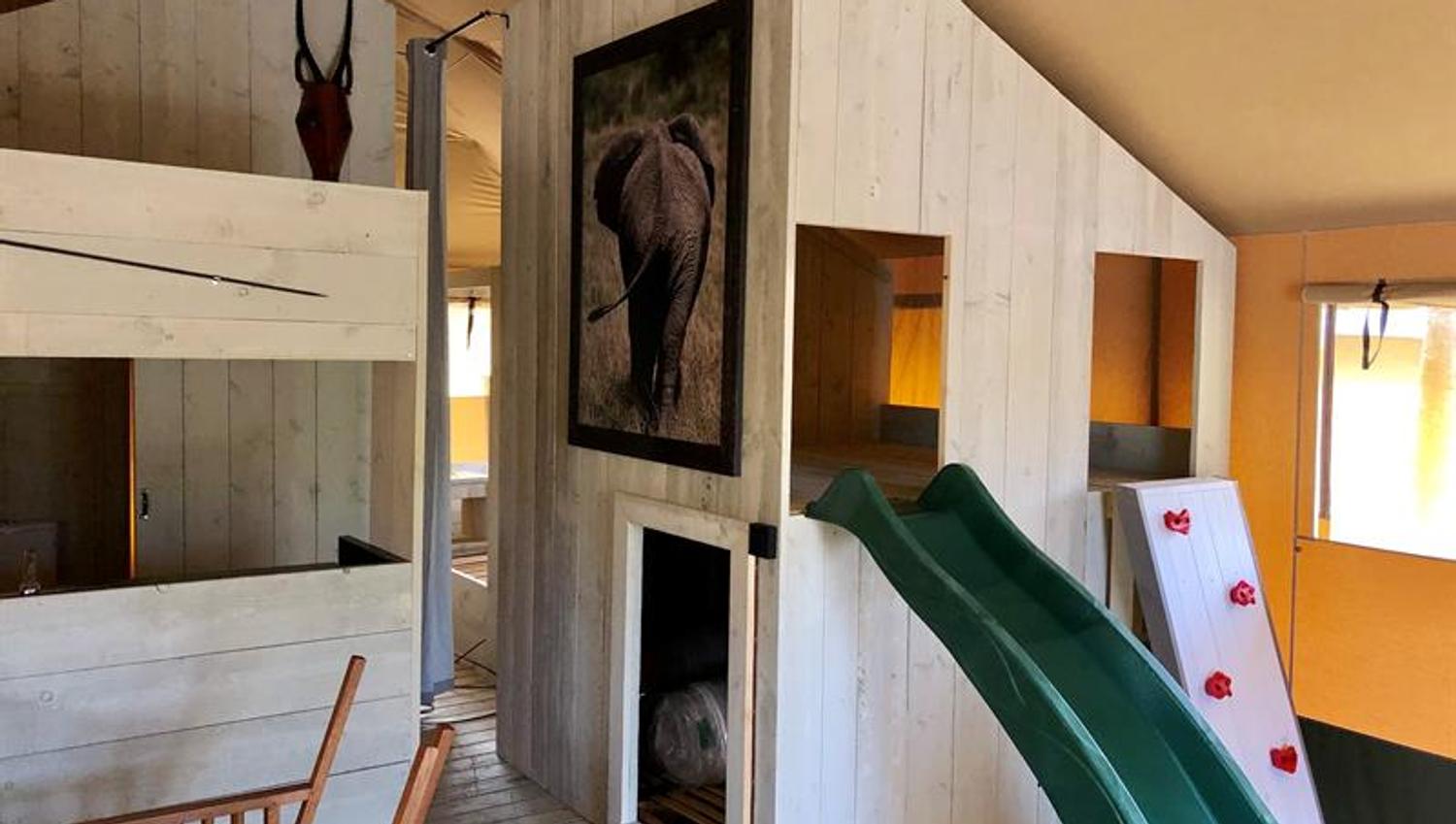 Dyreparken Safaricamp inne