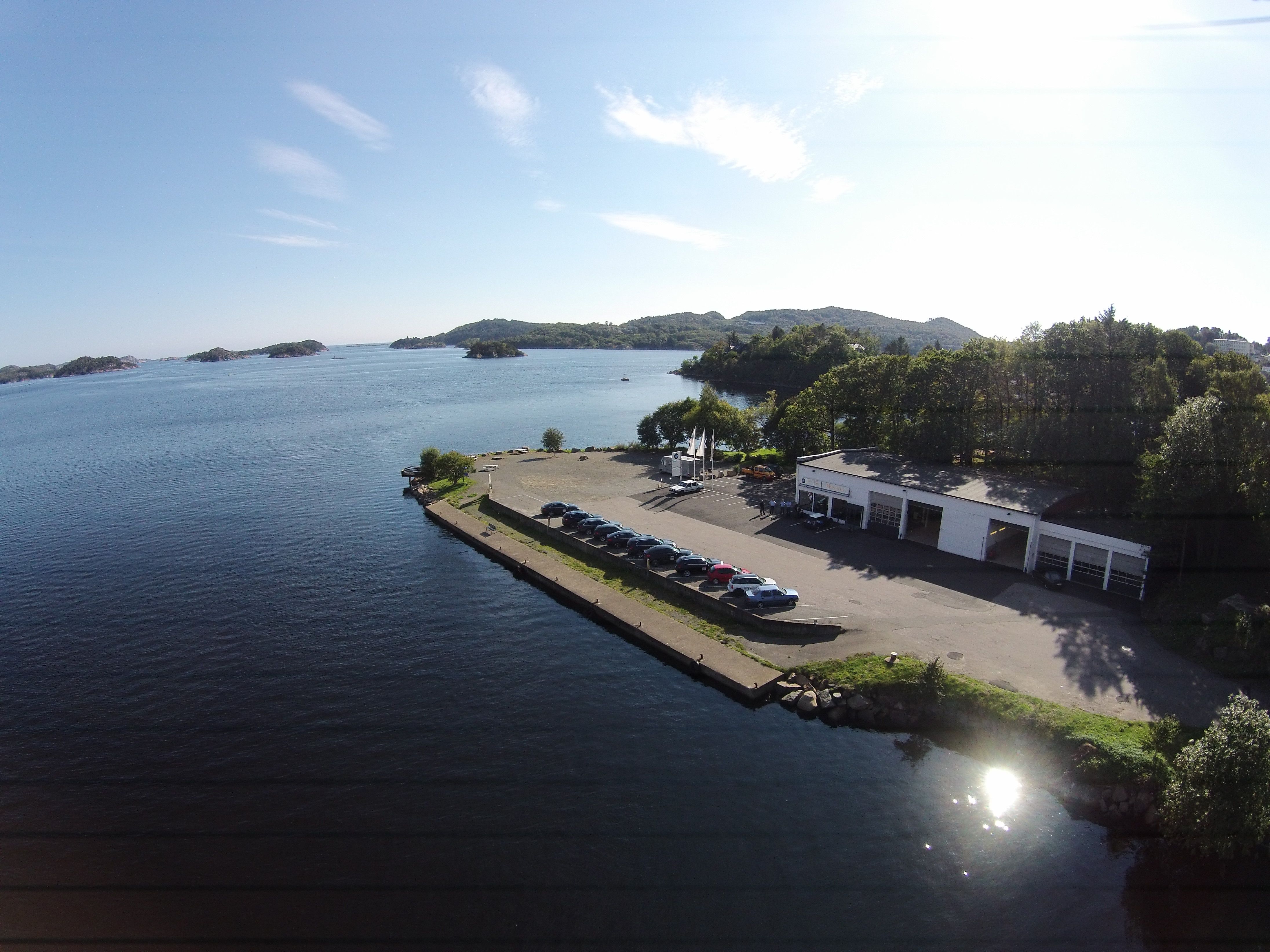 Farsund bobilcamp sett fra Nordsundbrua