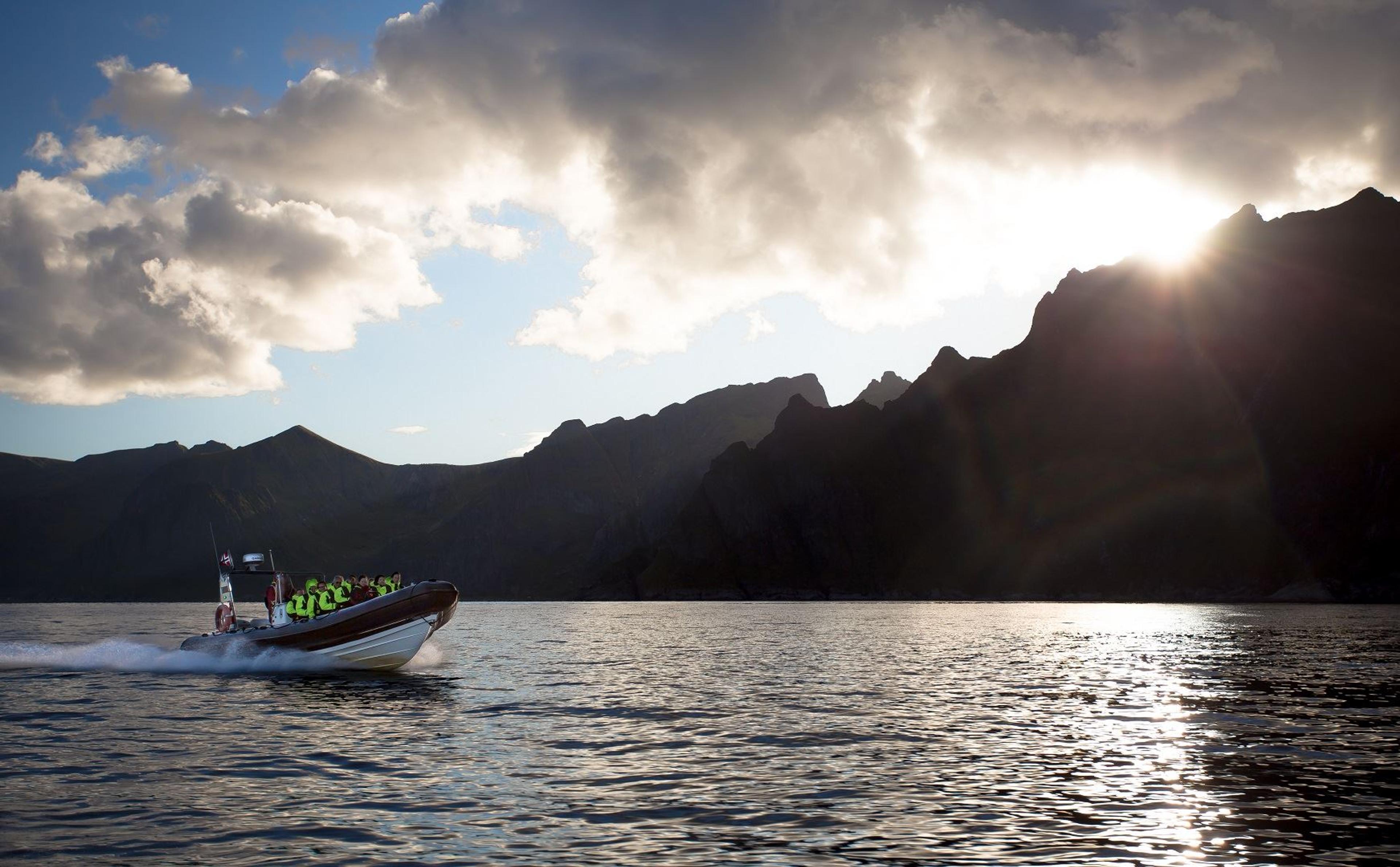 RIB-Safari to Værøy and the old hamlet of Måstad
