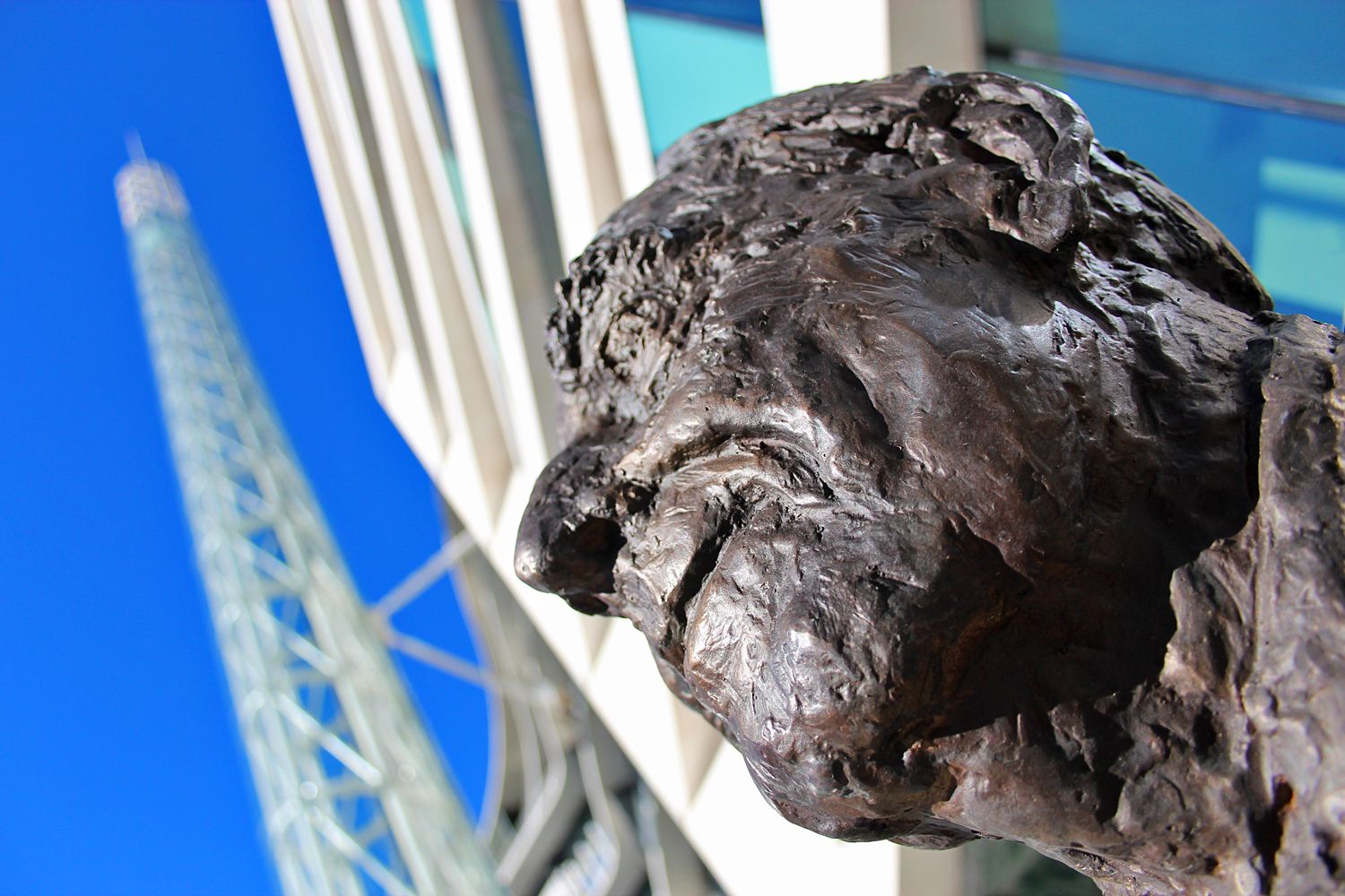 statue ved Tjuvtitten utrsiktstårnet