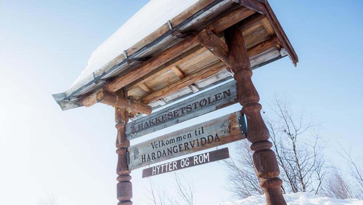 the sign on the way to Hakkesetstølen