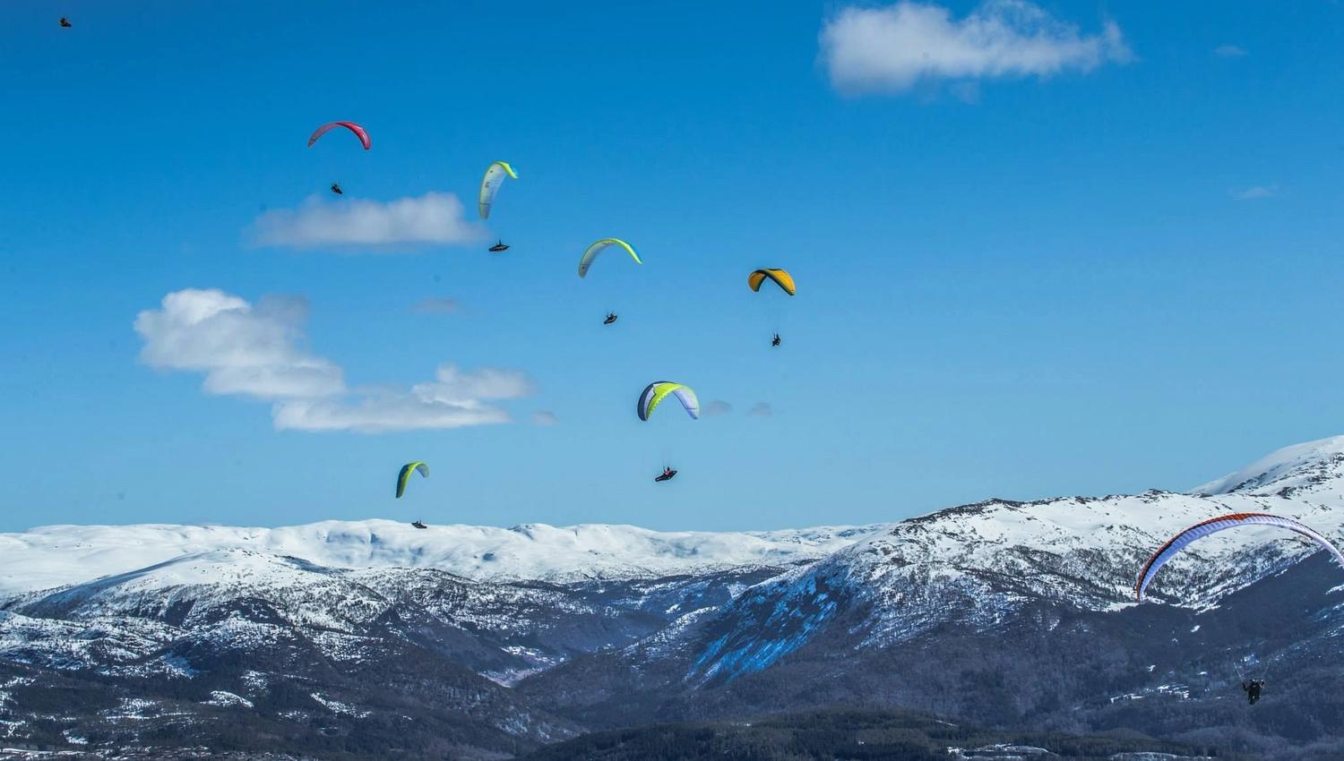 Tandem paragliding with Voss HPK