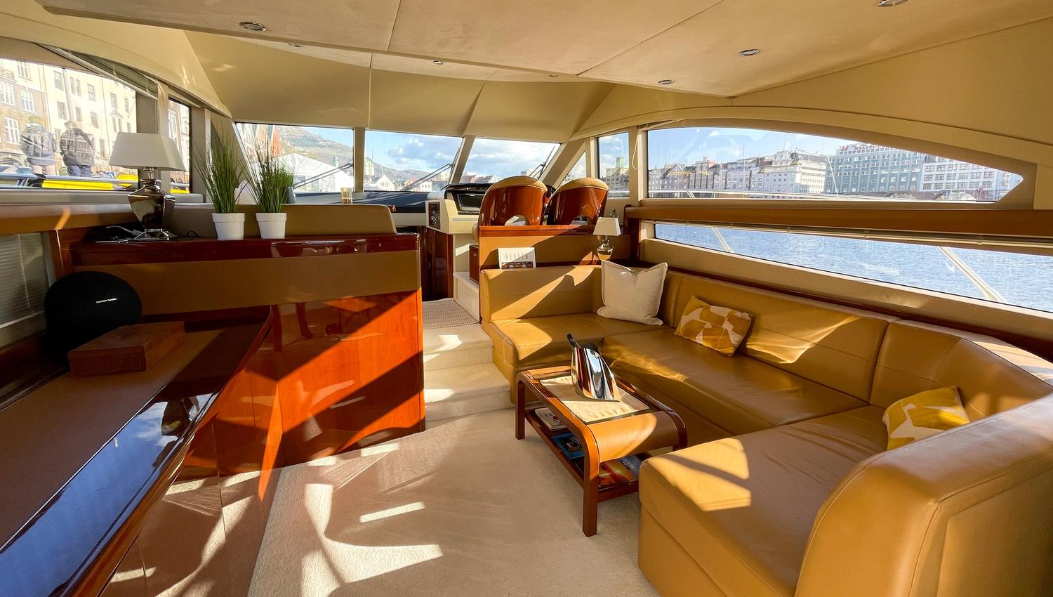 Private yacht cruise in the Bergen area, inside the salon