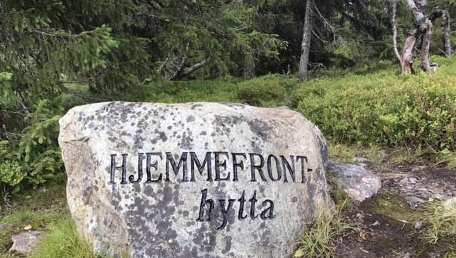 Totenåsen_topptur_hjemmefronthytta_stein_foto_heidi_gran