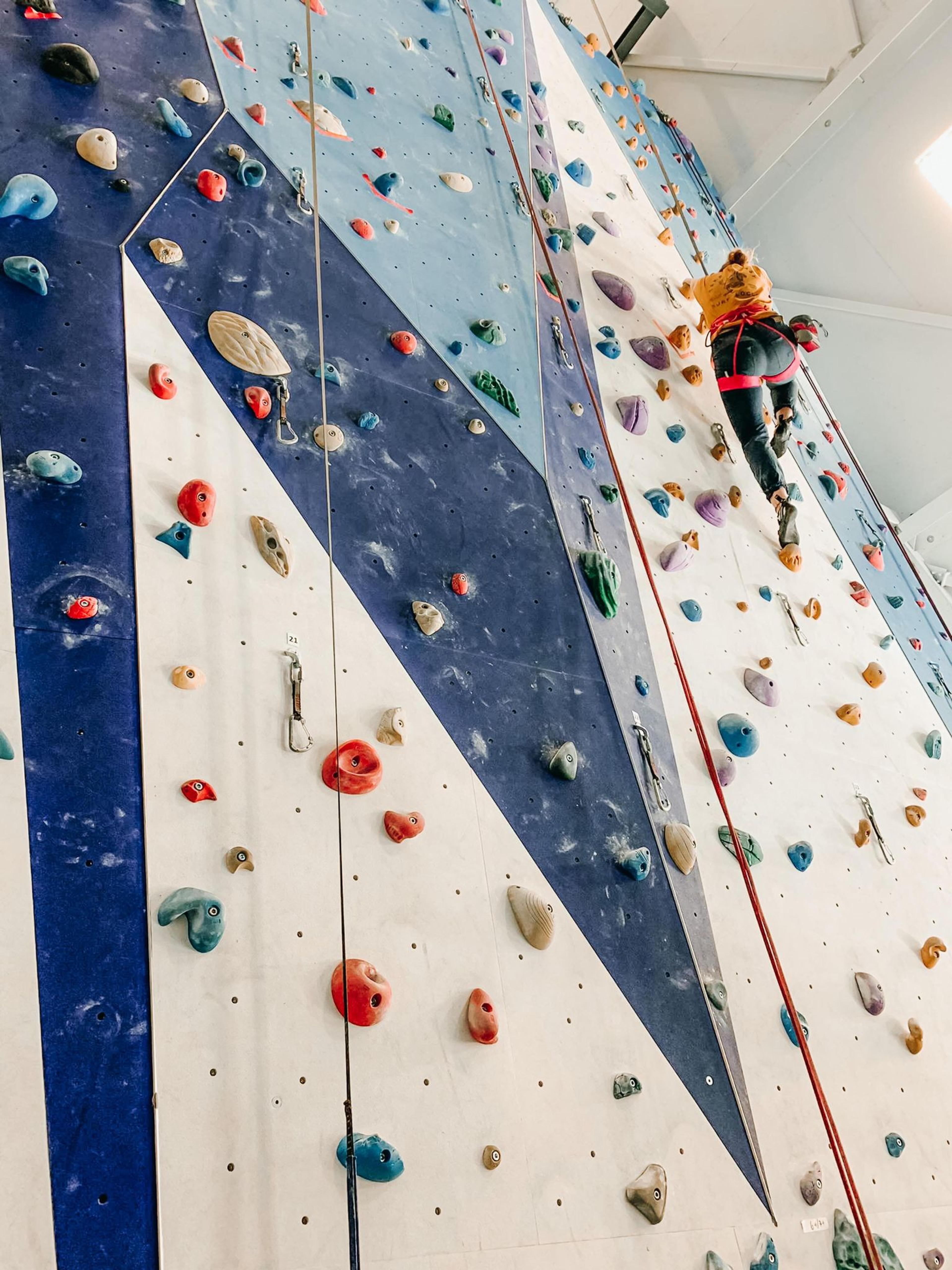 Intro to climbing at Norsk Tindesenter