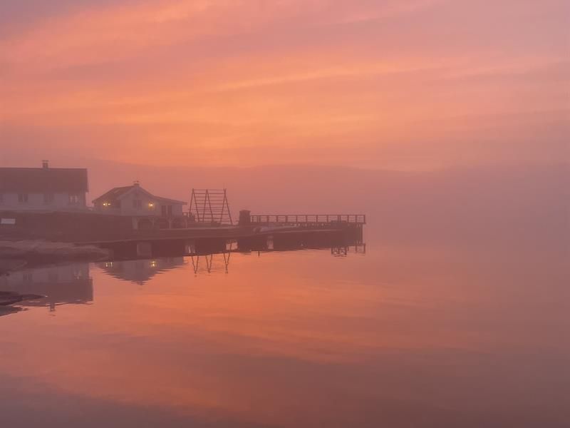 Solnedgang over sjøen