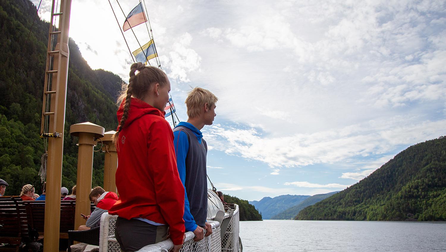 på kanalbåten til Dalen