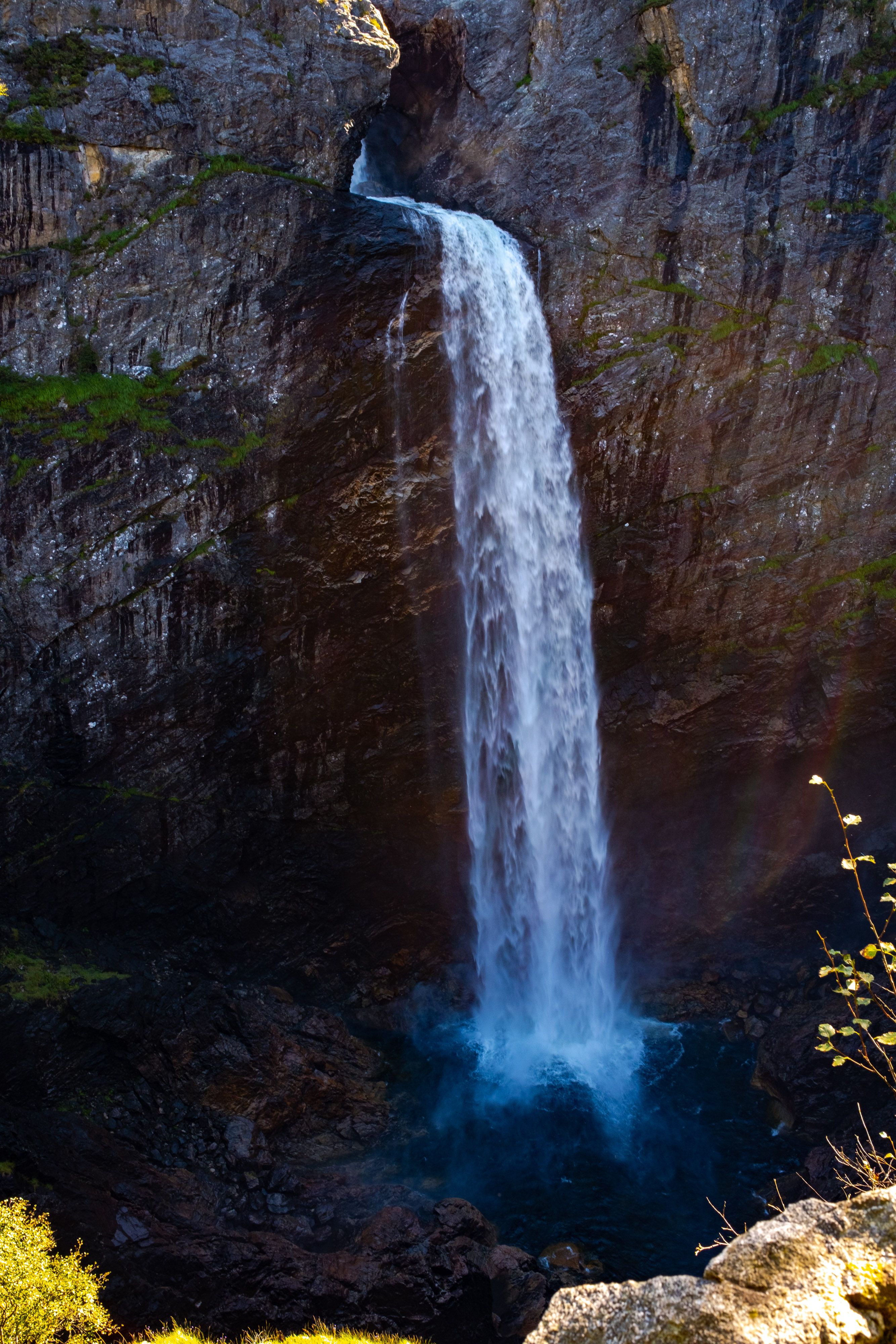 Månafossen waterfall