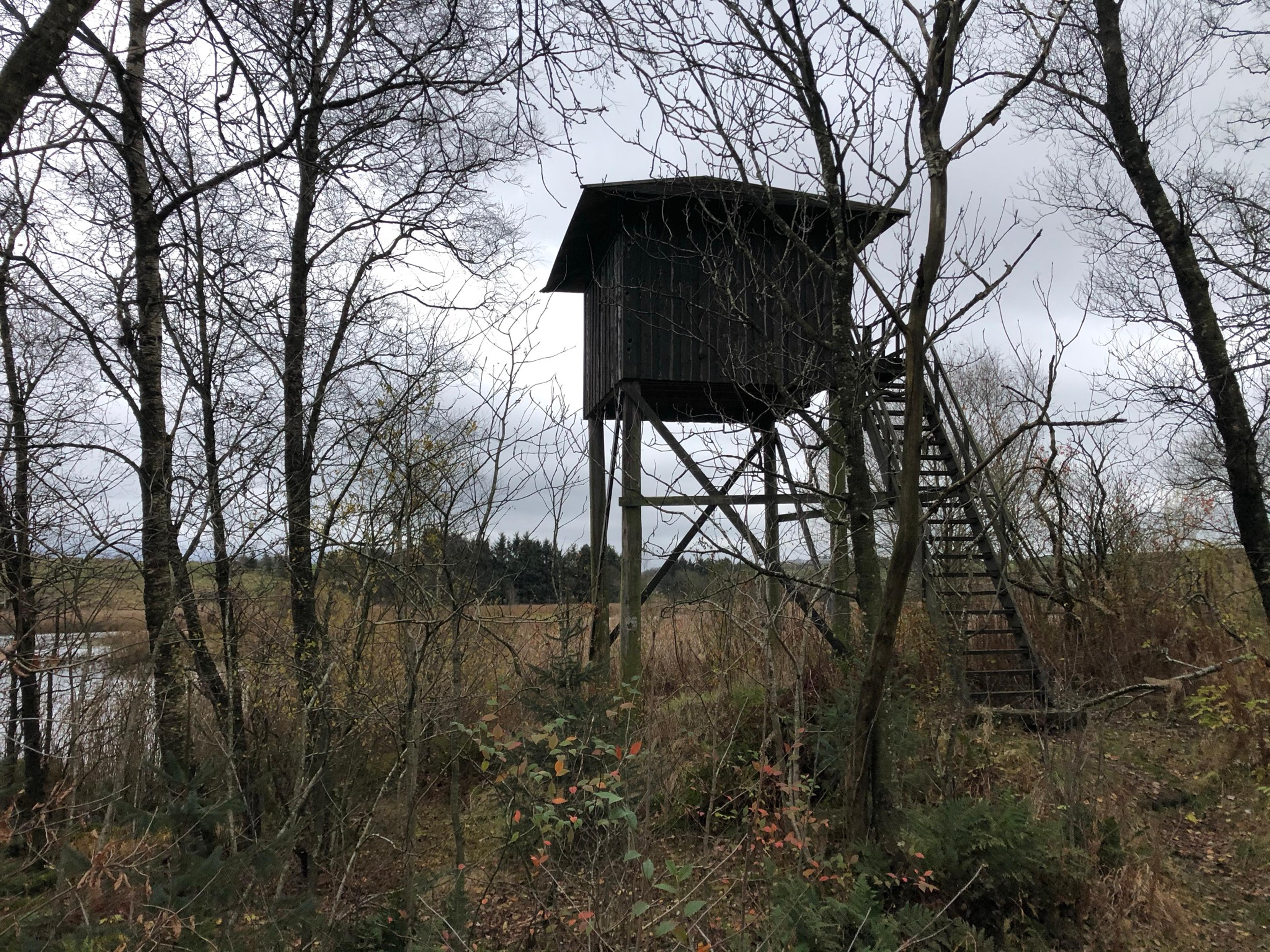 Der See Lonavannet und das Naturschutzgebiet Øksnevadtjern