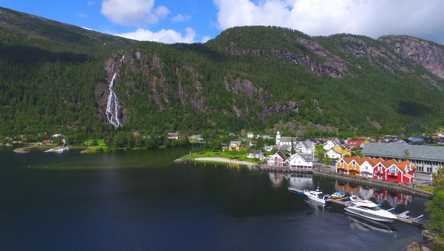 Private fjord cruise to Modalen