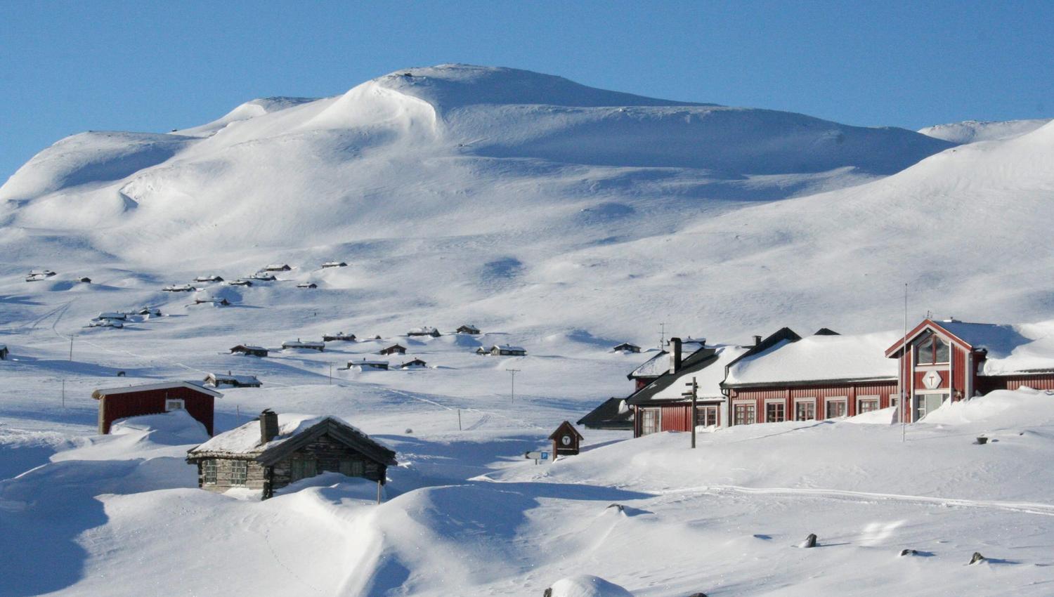 Fondsbu Turisthytte i vinterdrakt