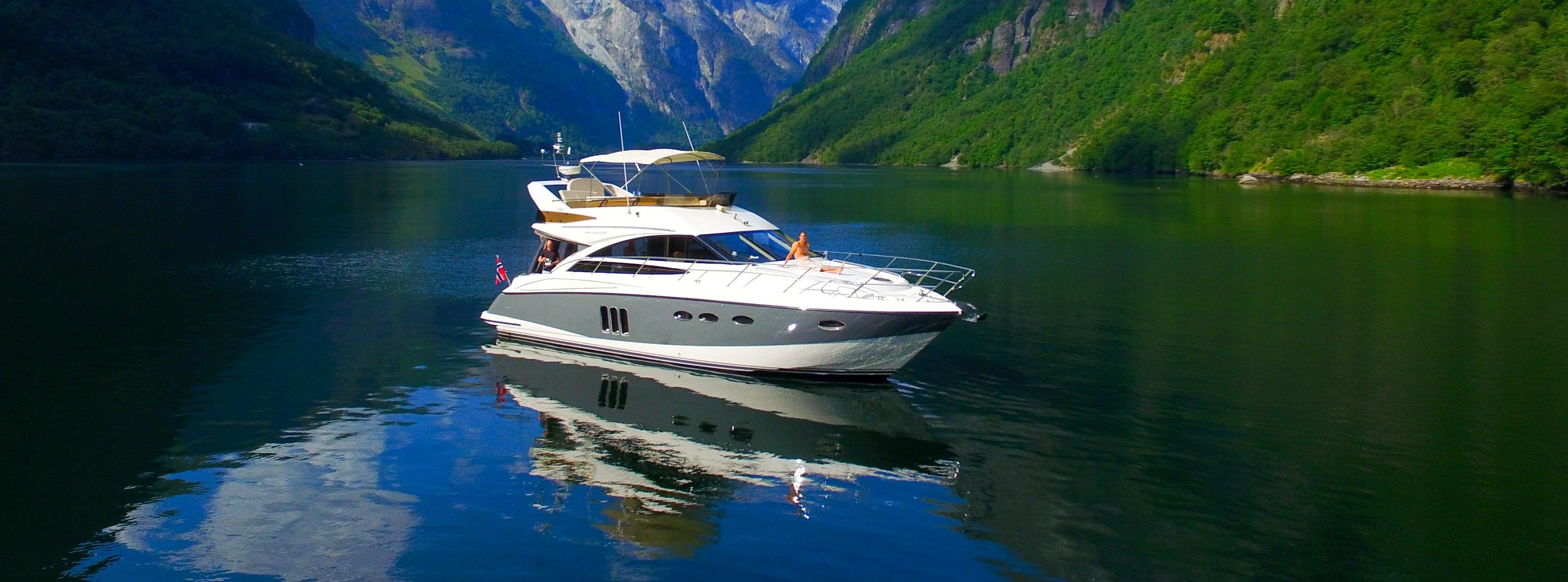 Princess 50-fot Iselin Bella (photo taken at a different tour)
