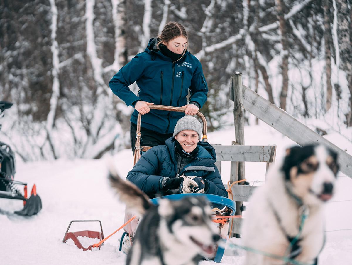dog sledding with Telemark Husky Tour