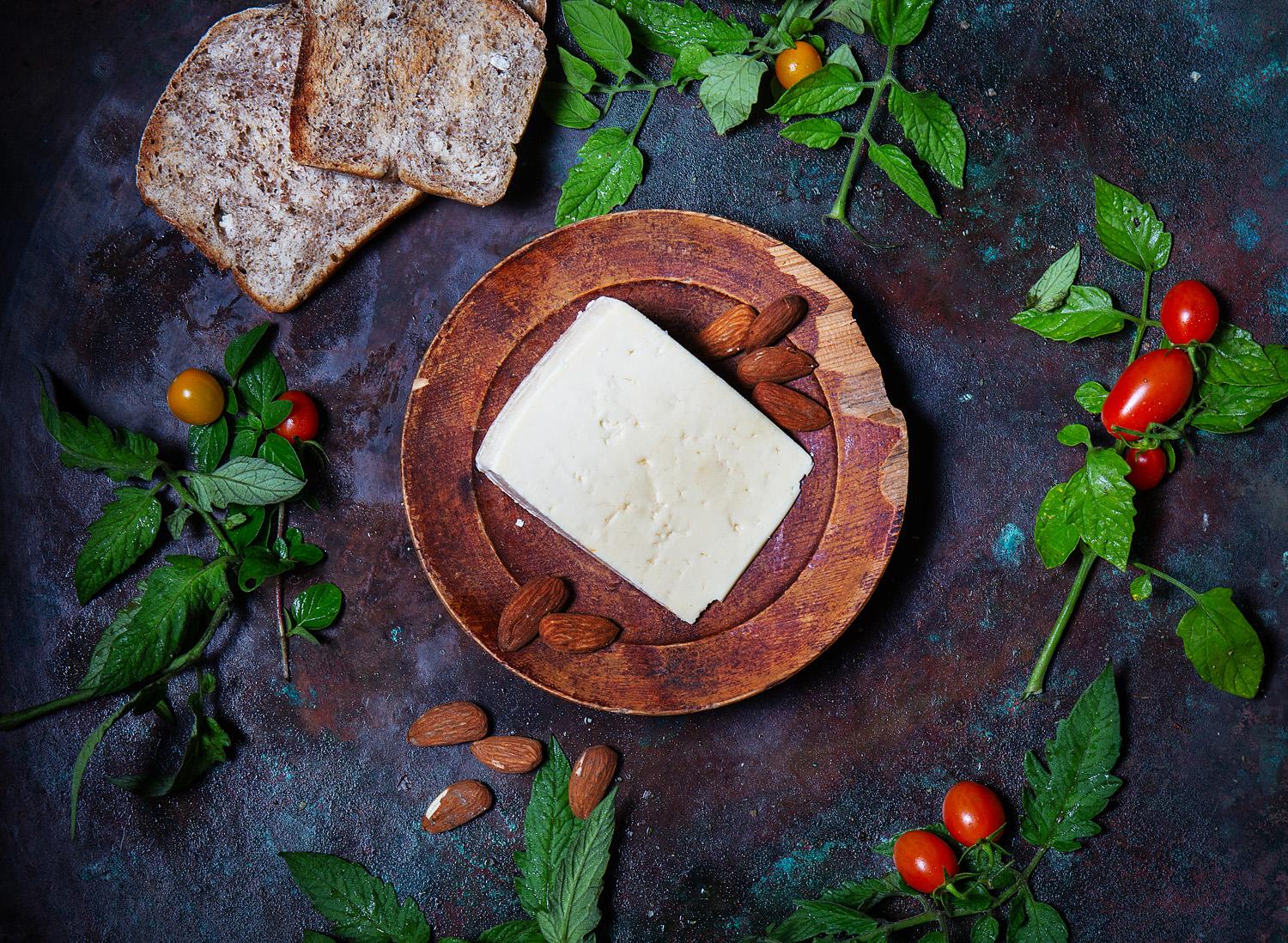 Visit the cheese- and cider farm Skarbø