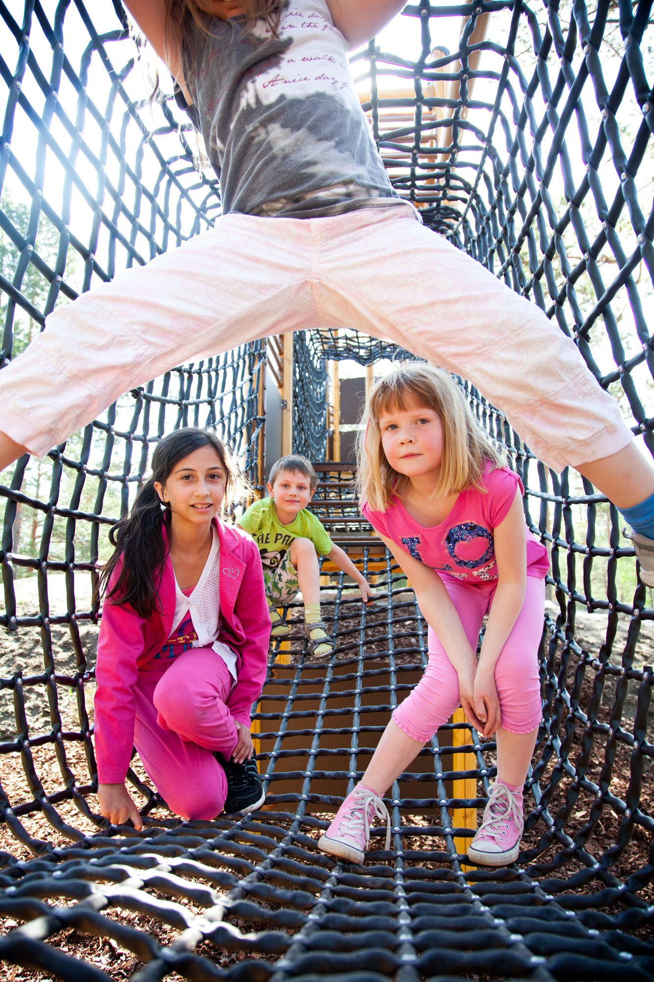 Barn i div lekestativ Foto Thomas Mørch (8)