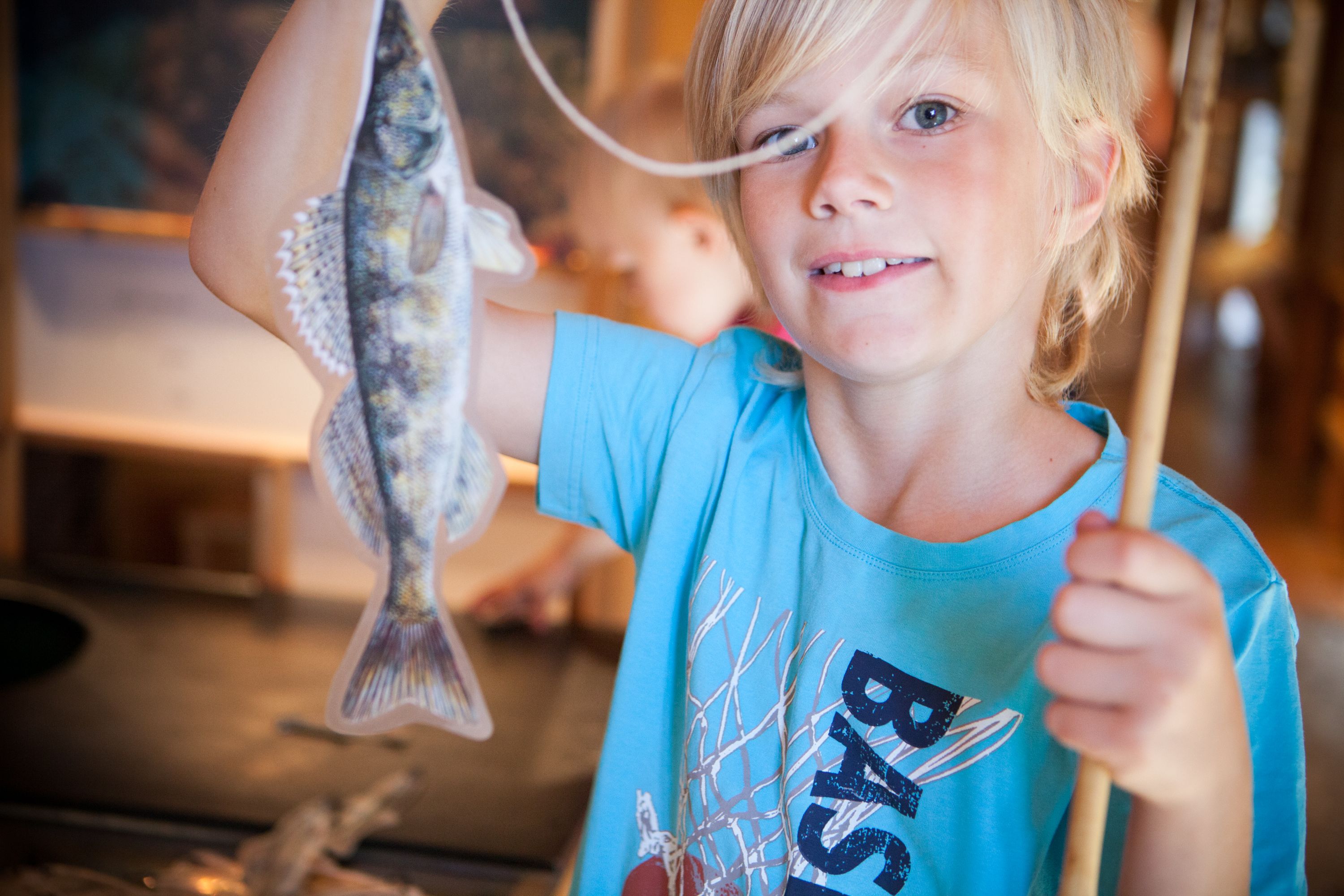 Fetsund Lenser  - barn med fisk