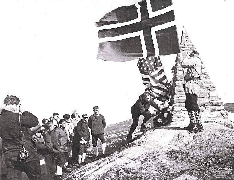 Fra monumentet på Plukkutjønnfjellet