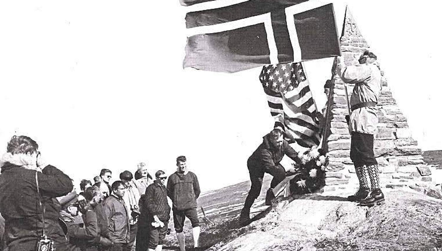 Fra monumentet på Plukkutjønnfjellet