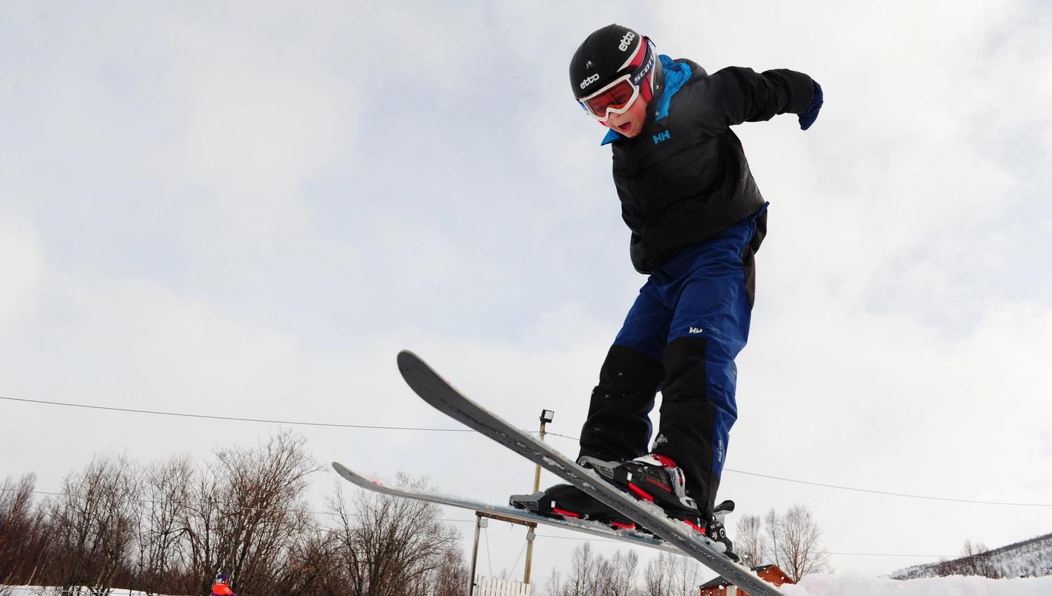 children in ski jumping
