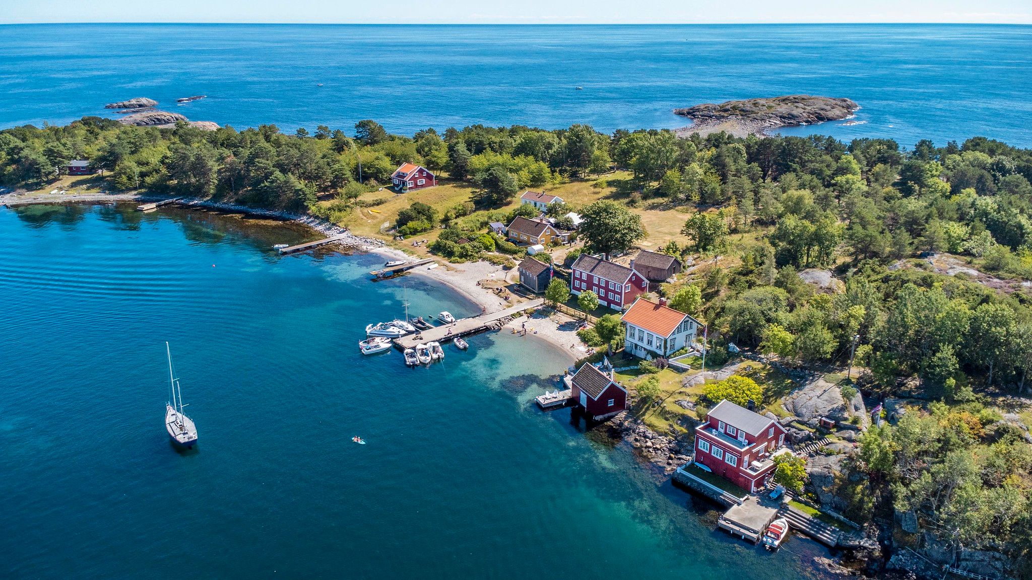 Merdøgaard og stranda - Merdø i Arendal