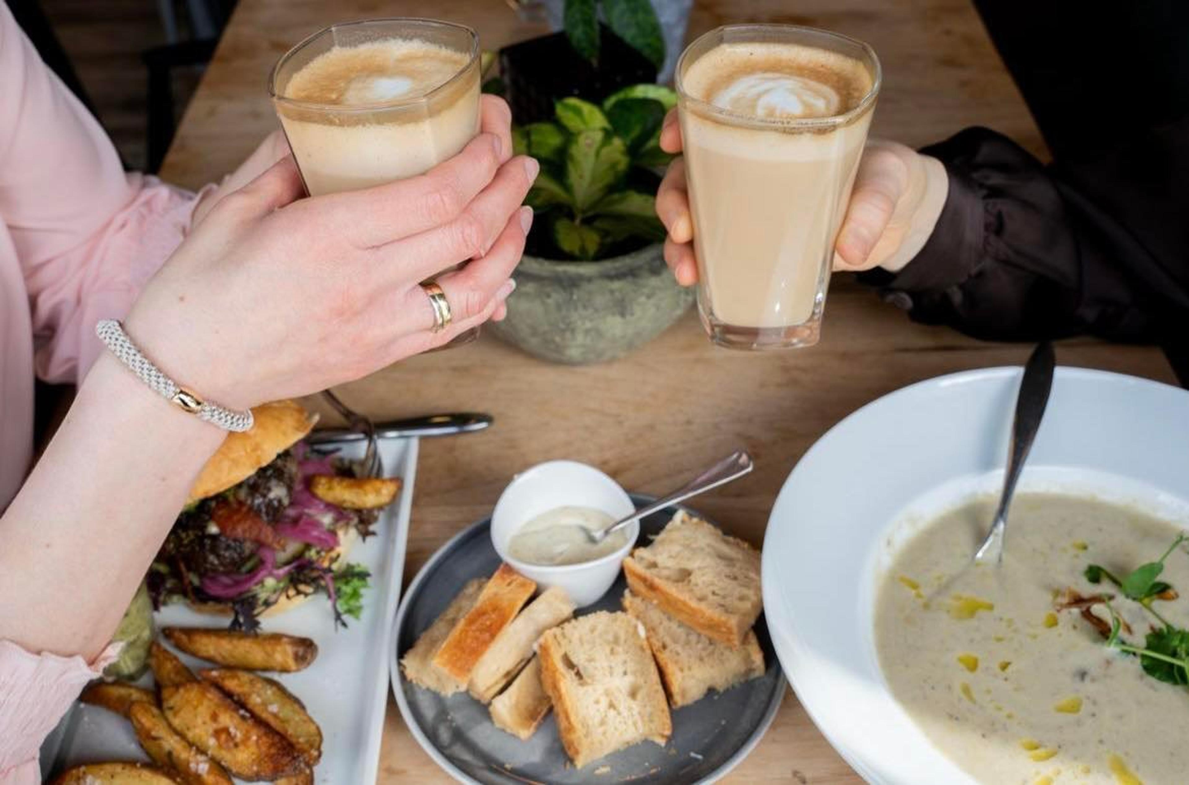 Lunsj og kaffe hos Matfatet