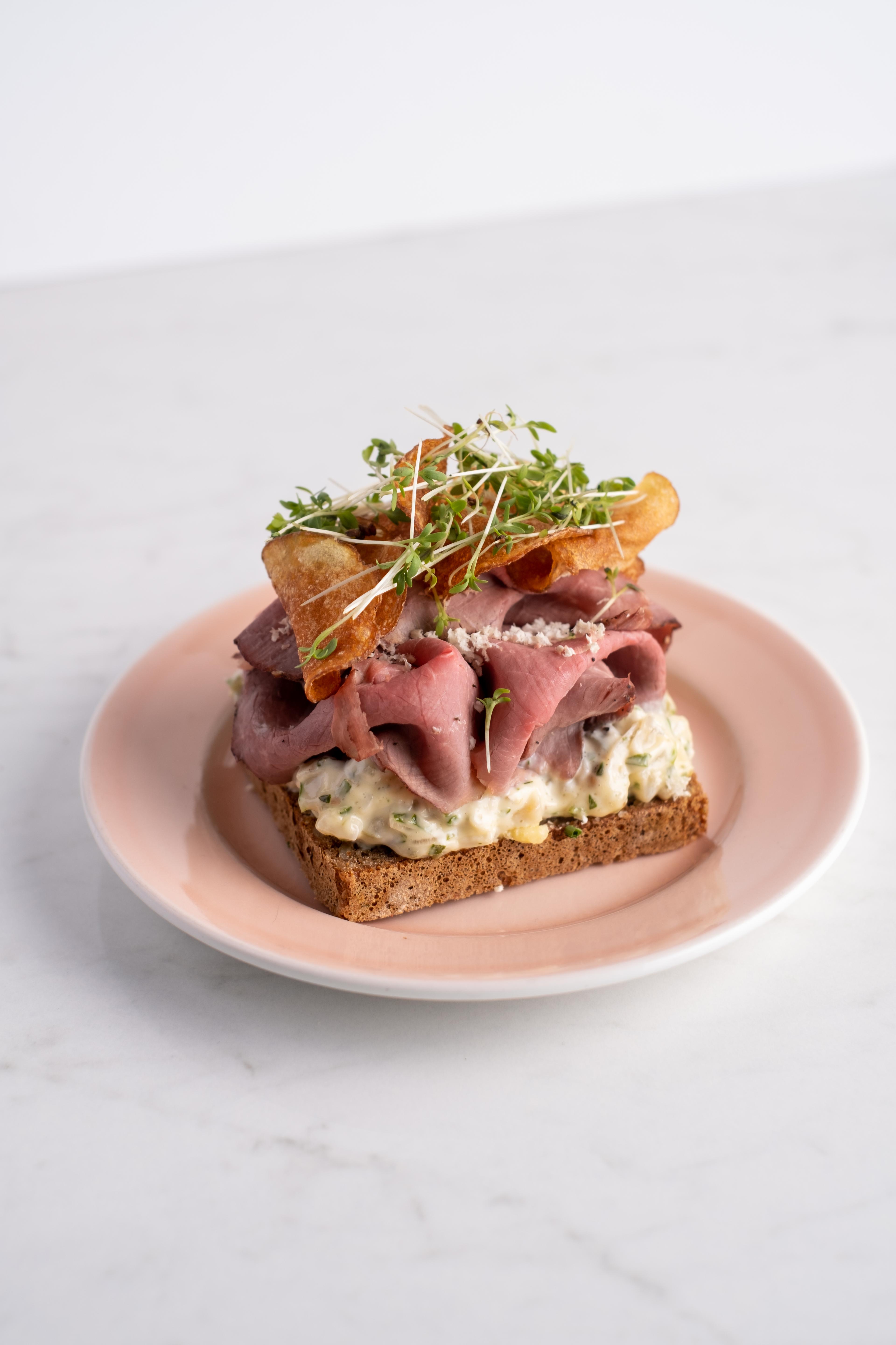 Pastrami from Idsøe, celery root remoulade and potato chips