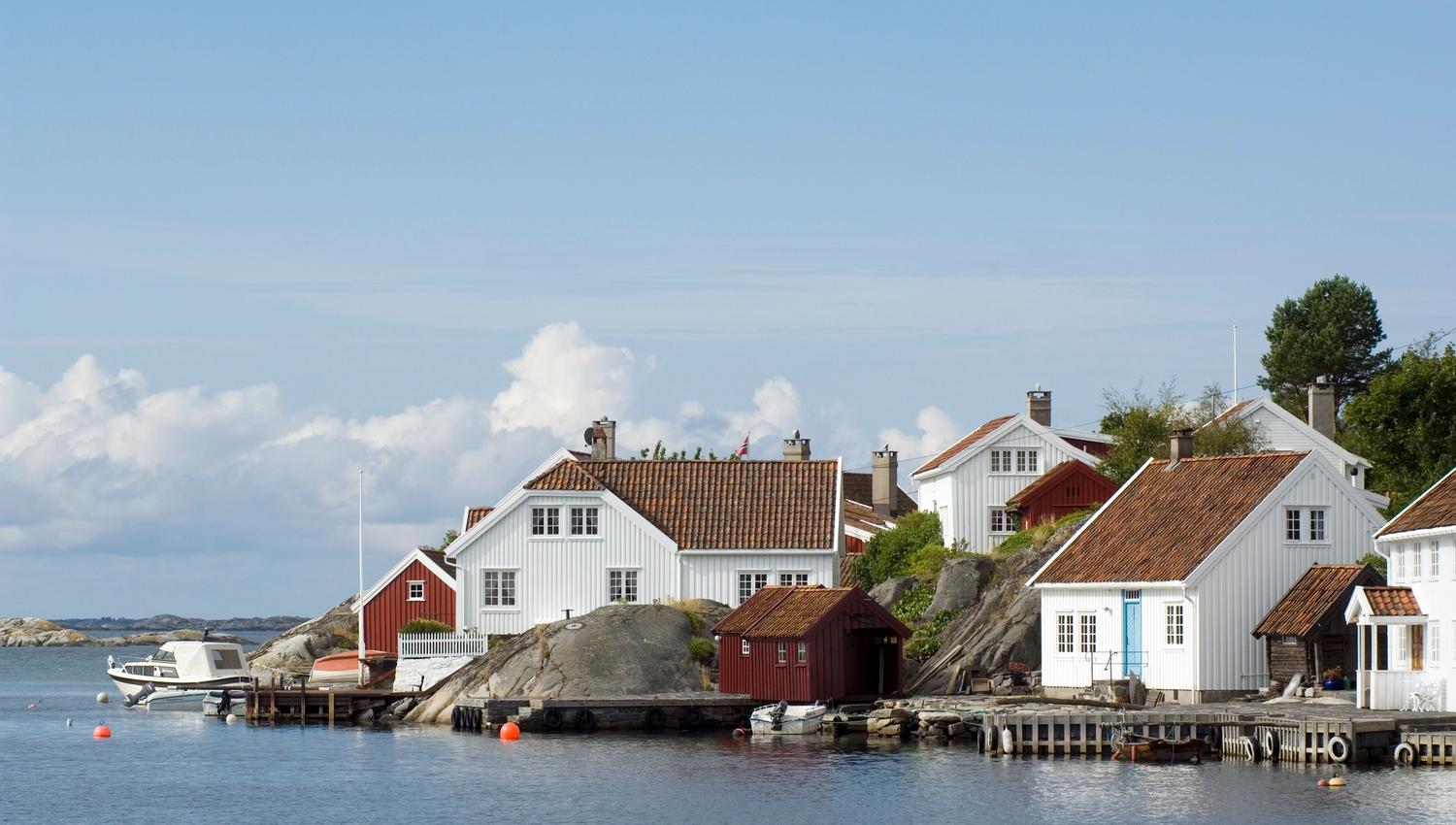 Wooden houses in Brekkestø