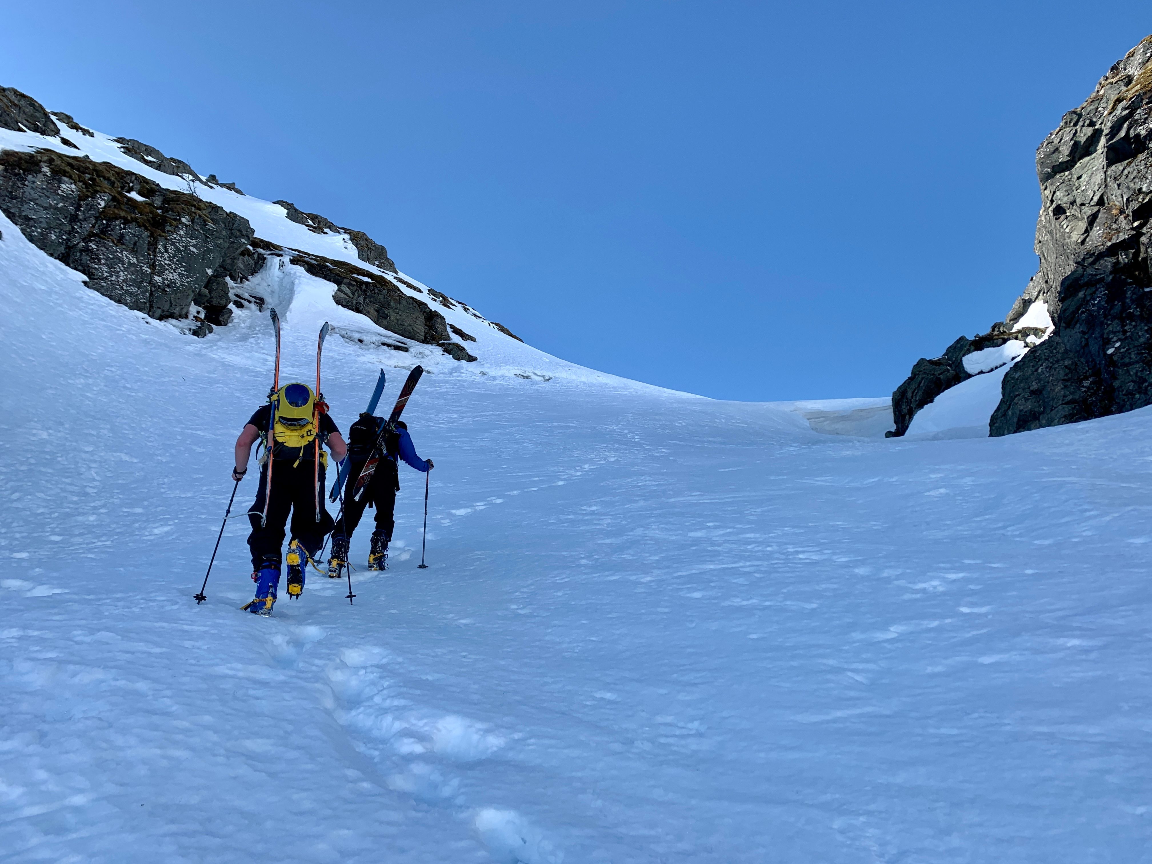 Topptur på ski i Sunnmørsalpane