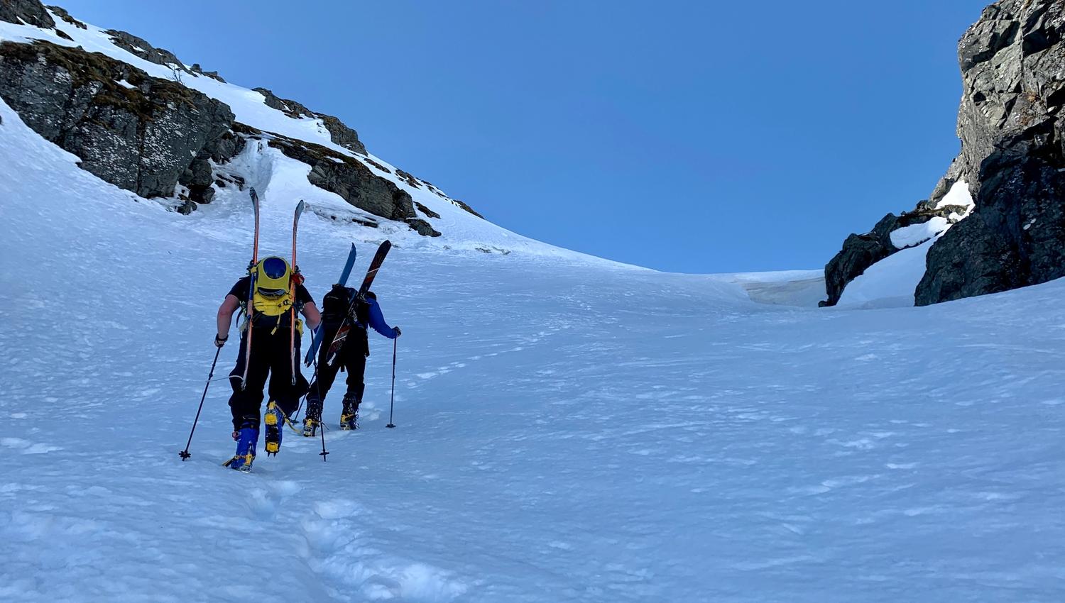 Topptur på ski i Sunnmørsalpane
