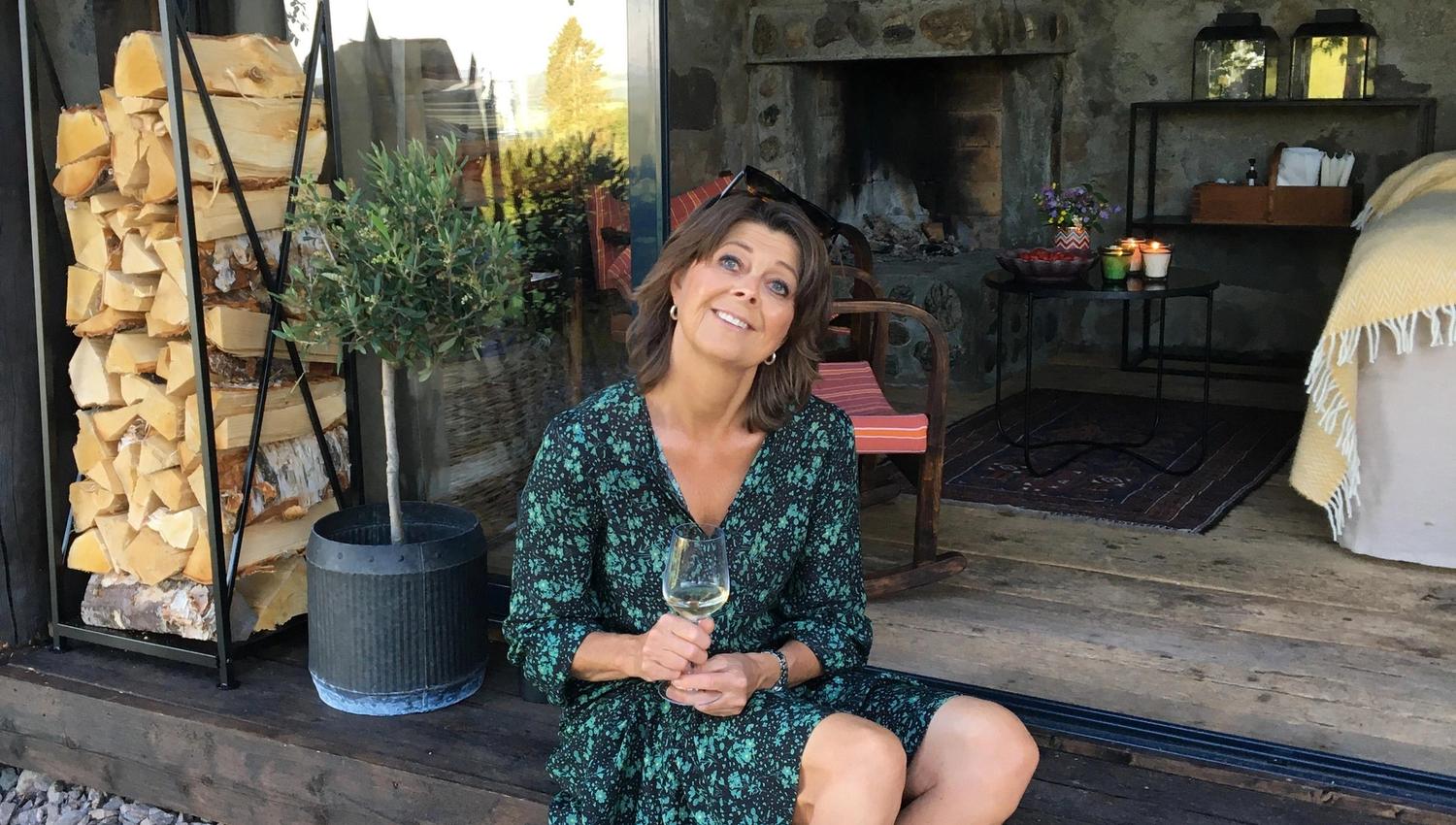 Vertinnen på Kastad Gård. Unik overnatting i steinhytte