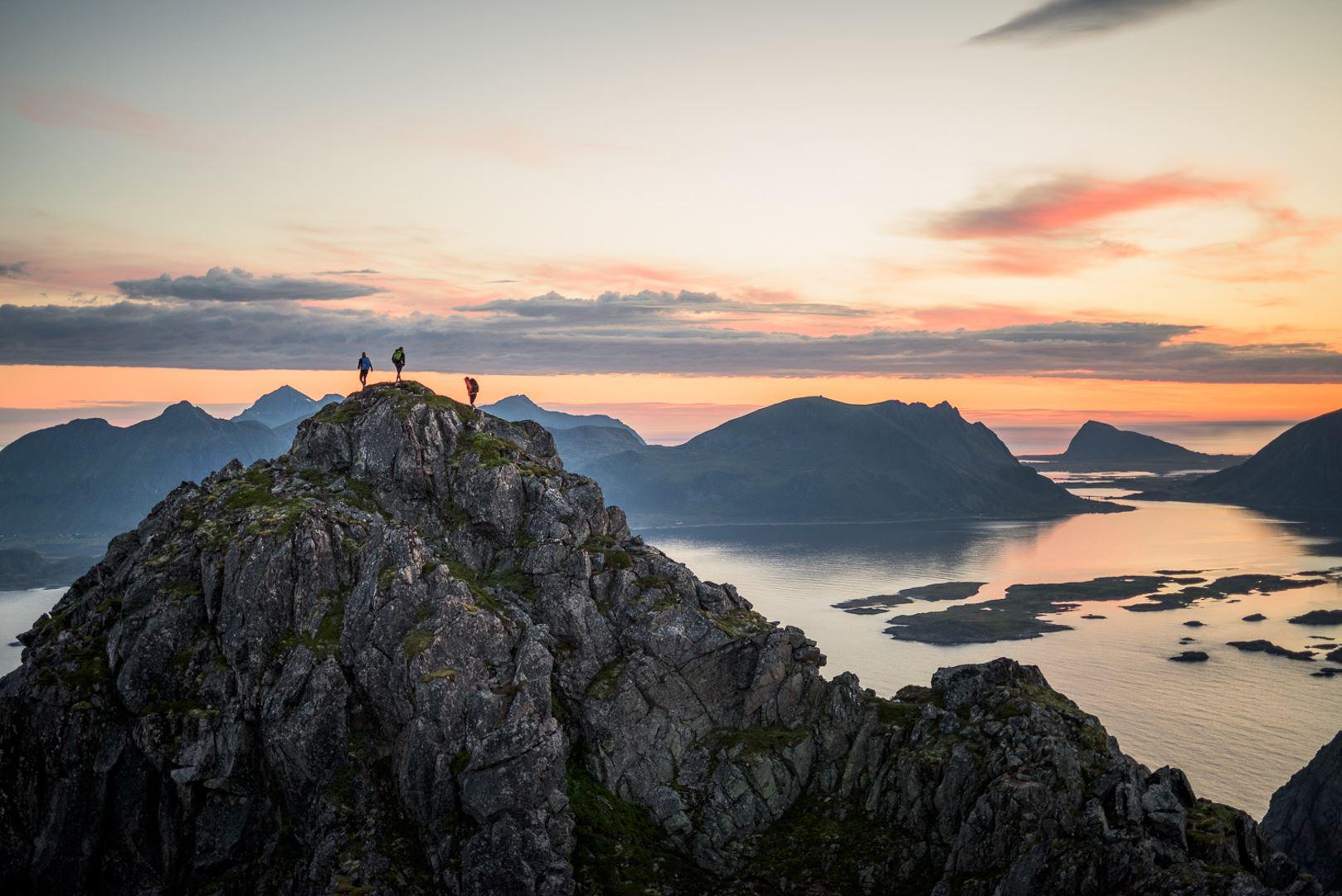 Lofoten Ryggtraverser - Northern Alpine Guides